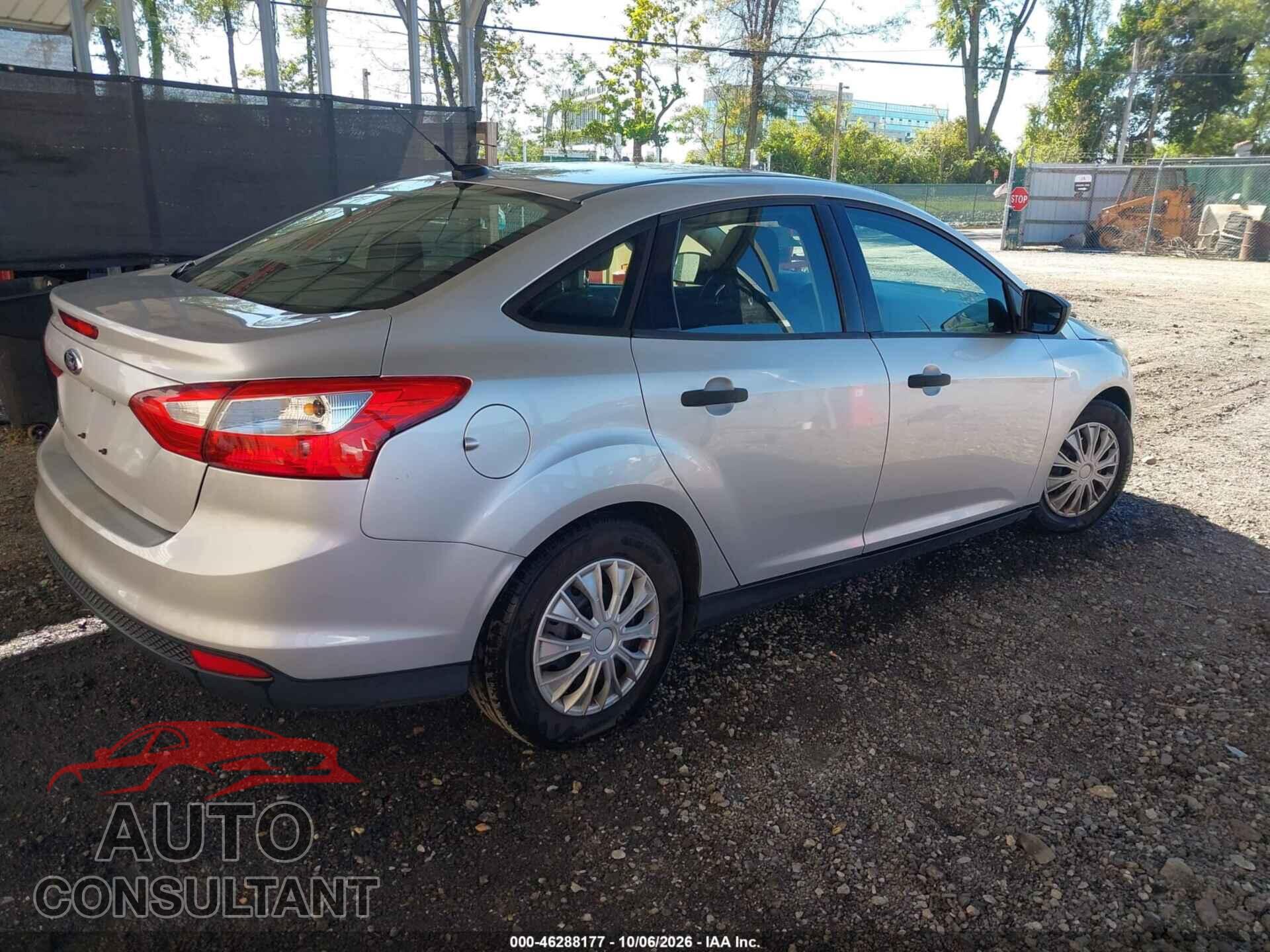 FORD FOCUS 2012 - 1FAHP3E21CL244629