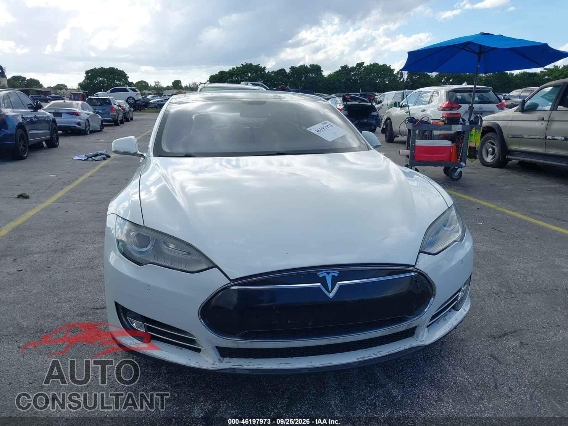 TESLA MODEL S 2013 - 5YJSA1DP4DFP25885