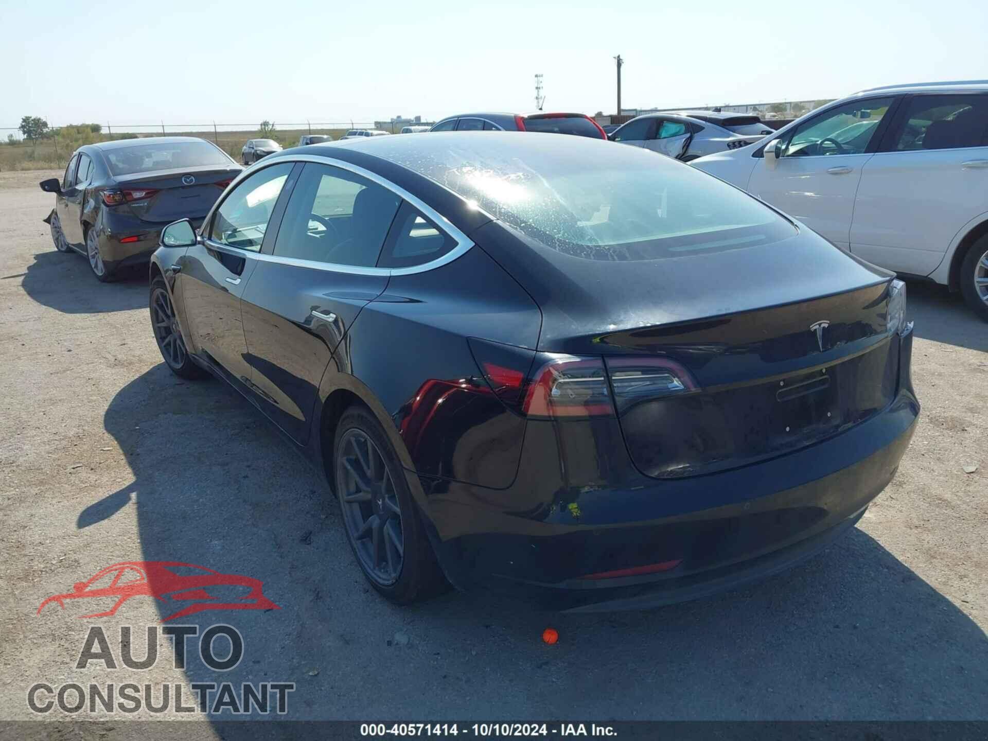 TESLA MODEL 3 2018 - 5YJ3E1EAXJF070355