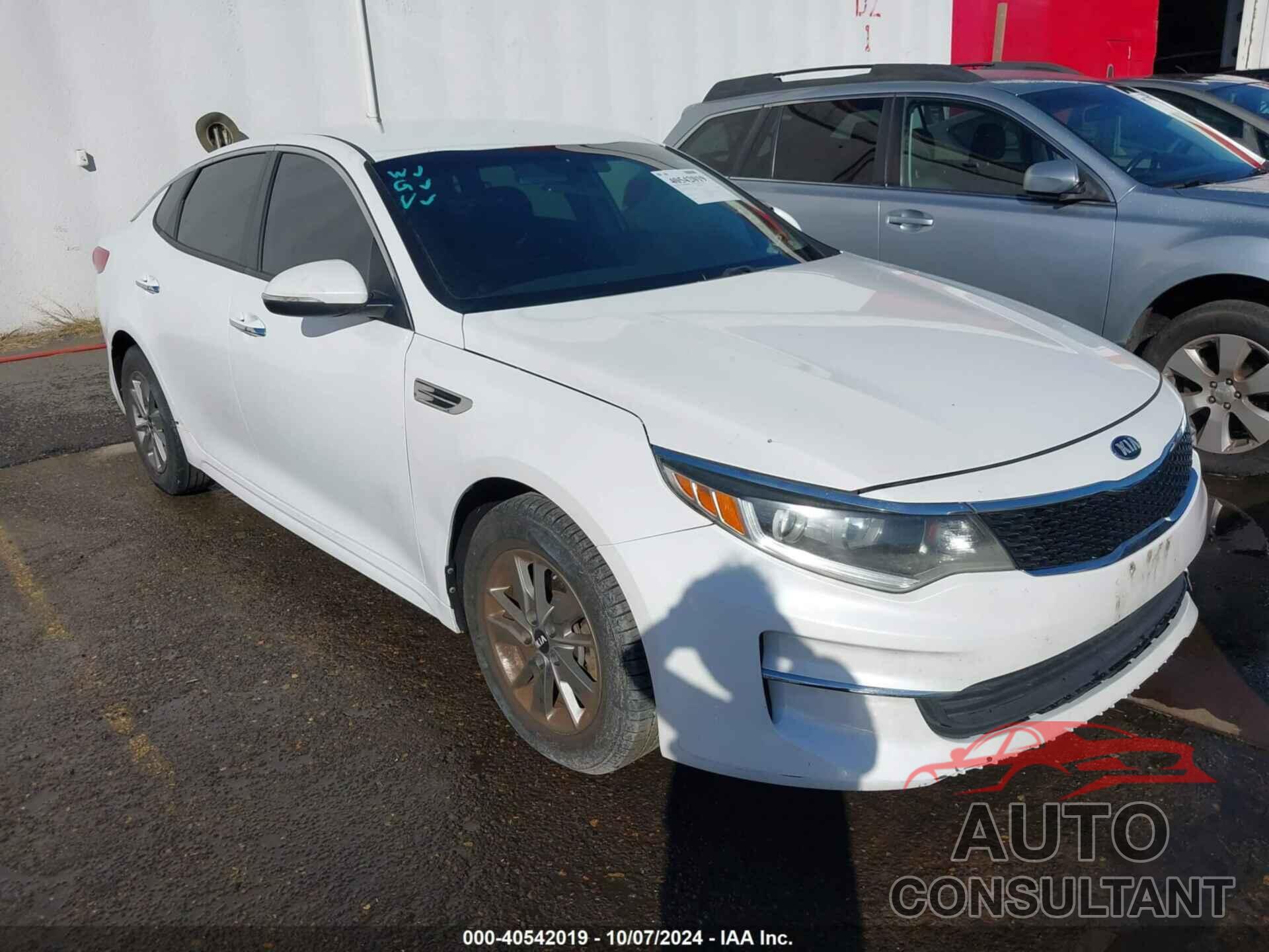 KIA OPTIMA 2018 - 5XXGT4L18JG227079
