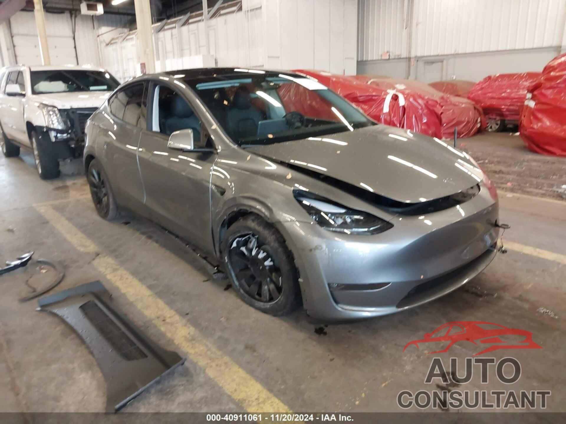 TESLA MODEL Y 2024 - 7SAYGAEEXRF170814