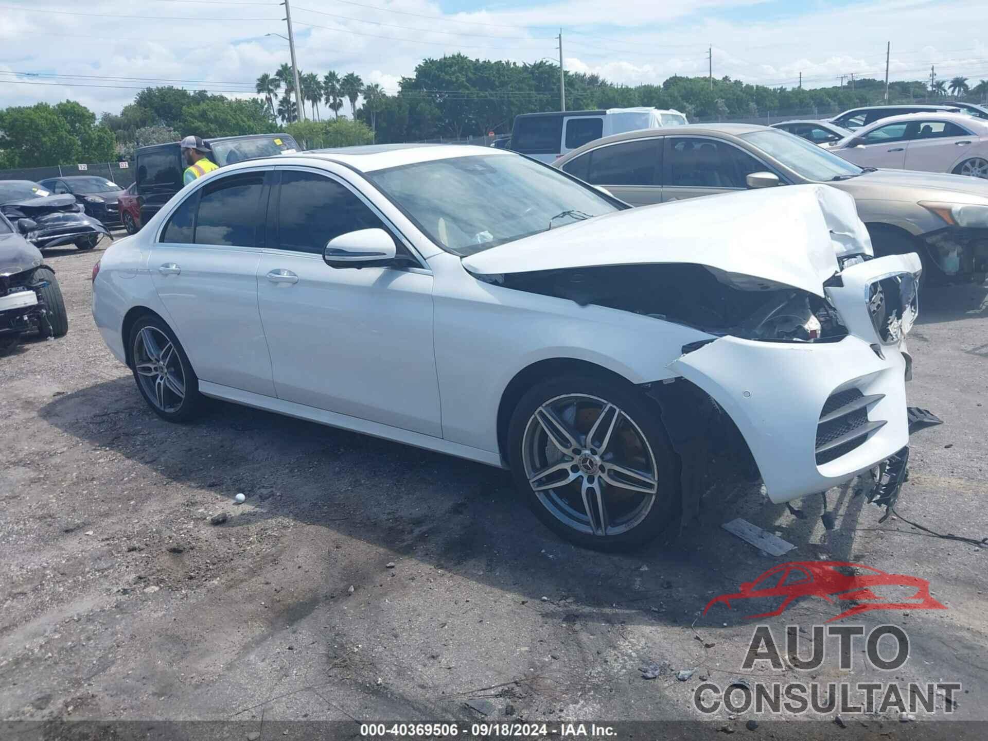 MERCEDES-BENZ E 300 2019 - WDDZF4JB4KA568901