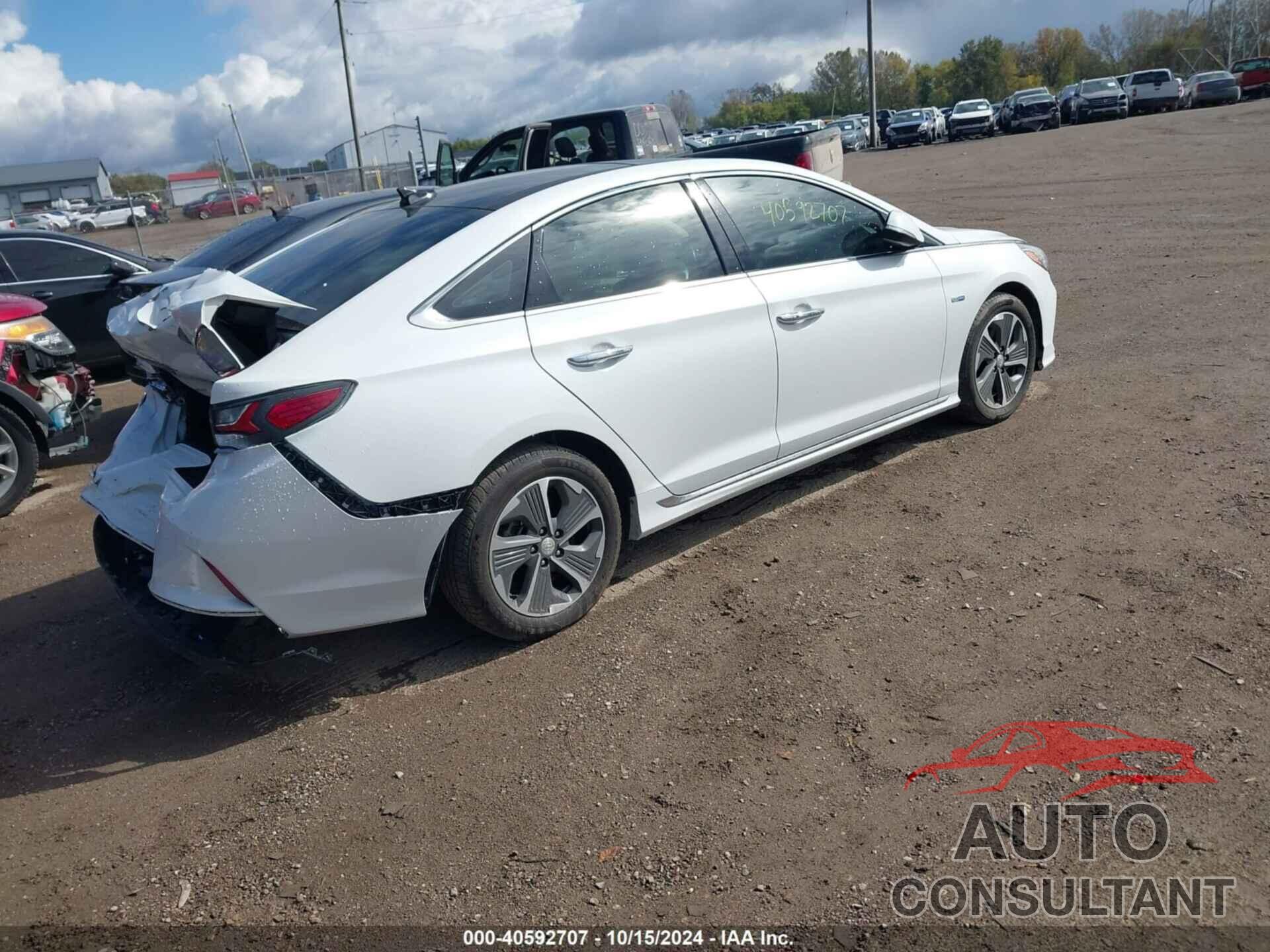HYUNDAI SONATA HYBRID 2019 - KMHE34L3XKA092592