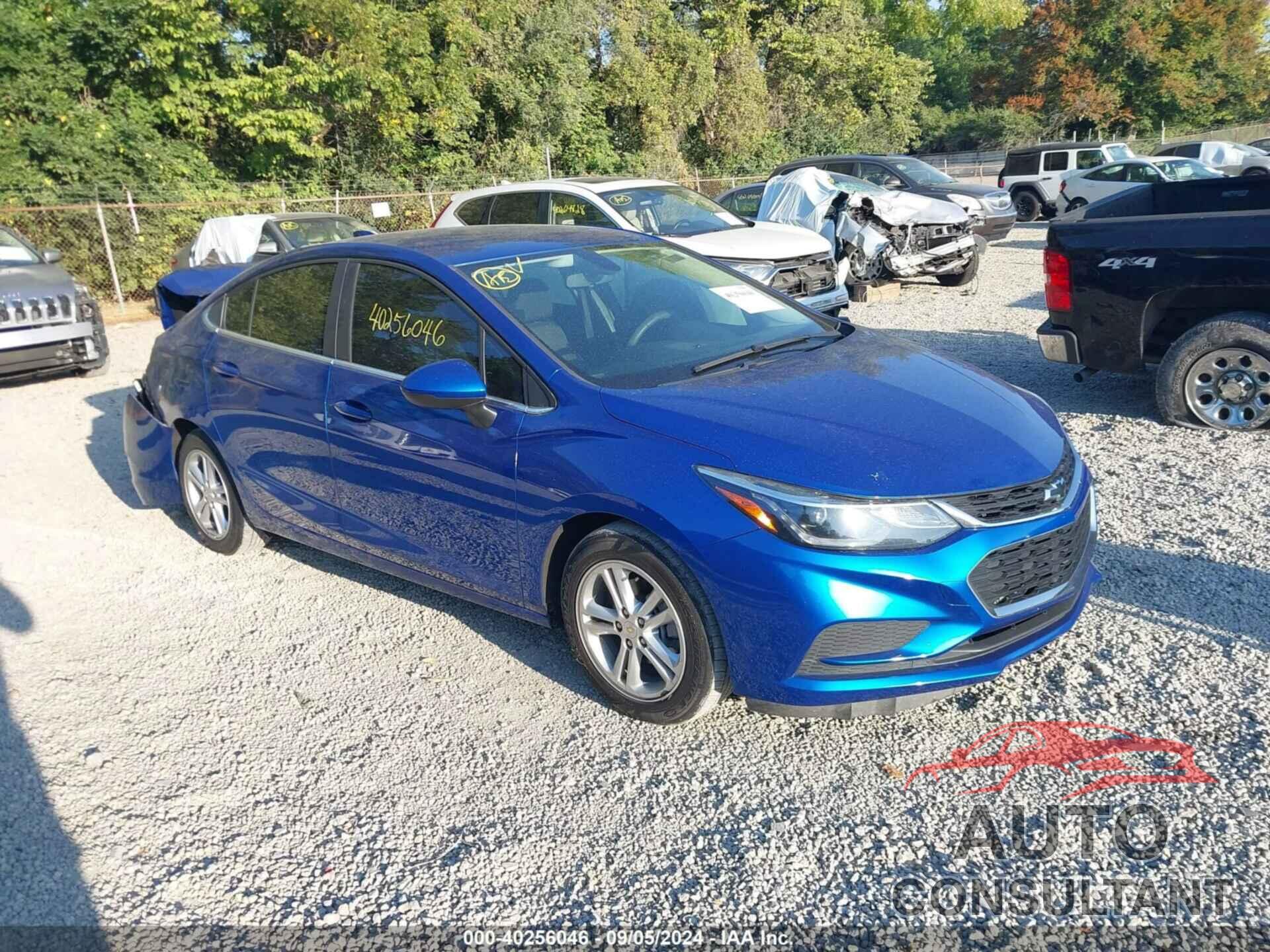 CHEVROLET CRUZE 2018 - 1G1BE5SMXJ7111602