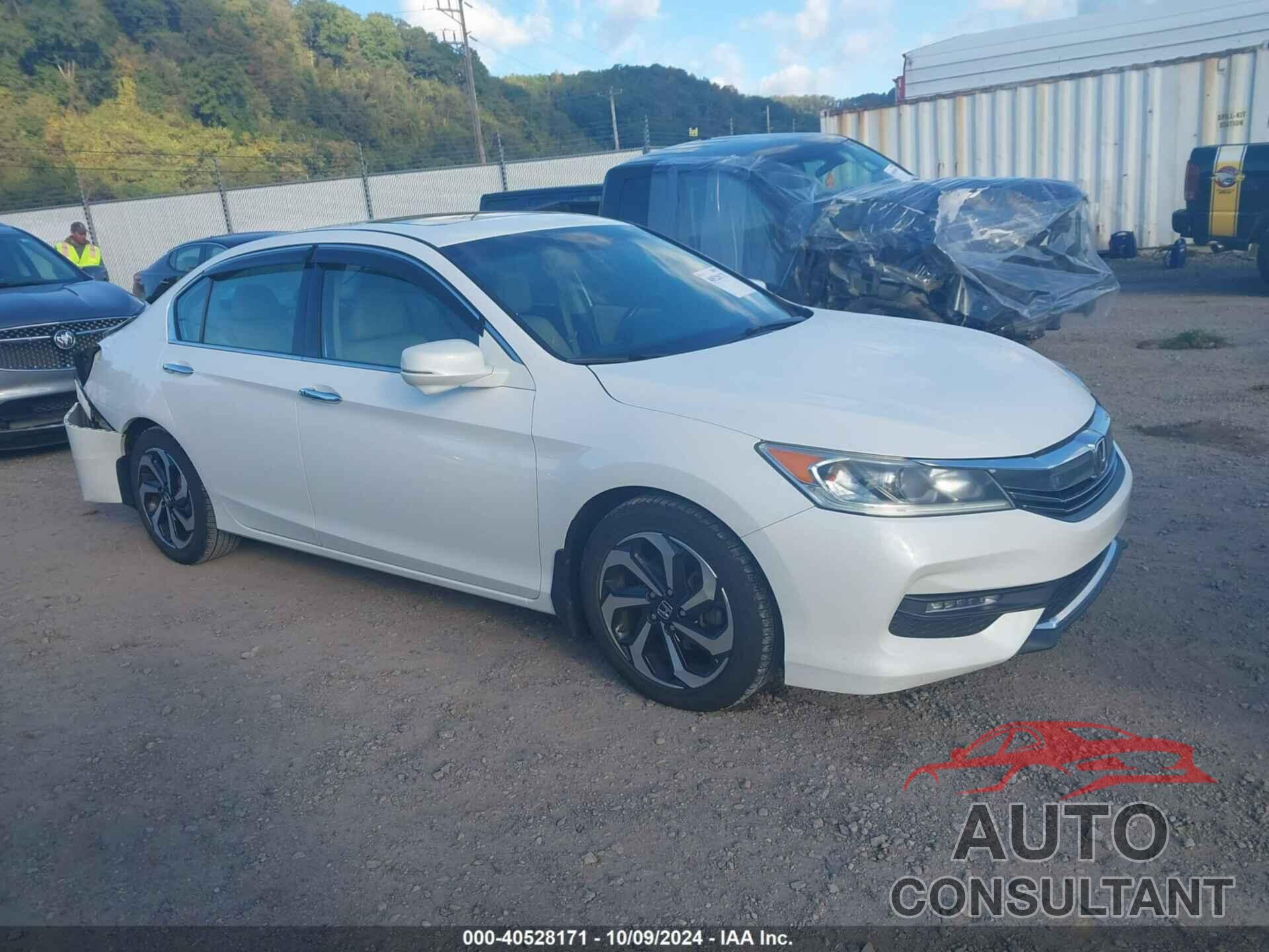 HONDA ACCORD 2016 - 1HGCR3F82GA008771