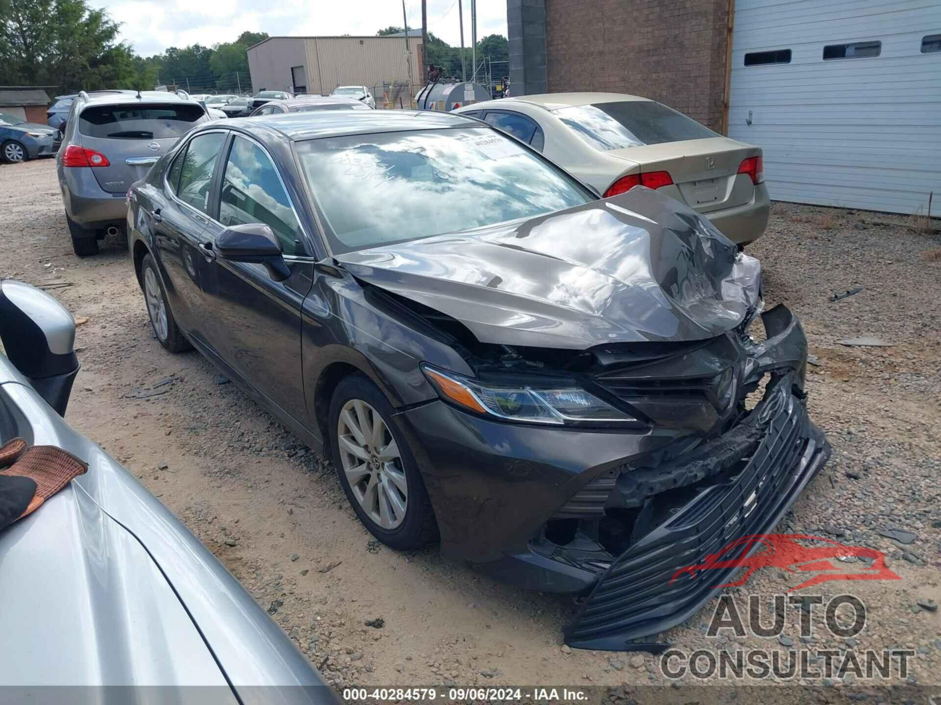 TOYOTA CAMRY 2018 - JTNB11HK4J3003531