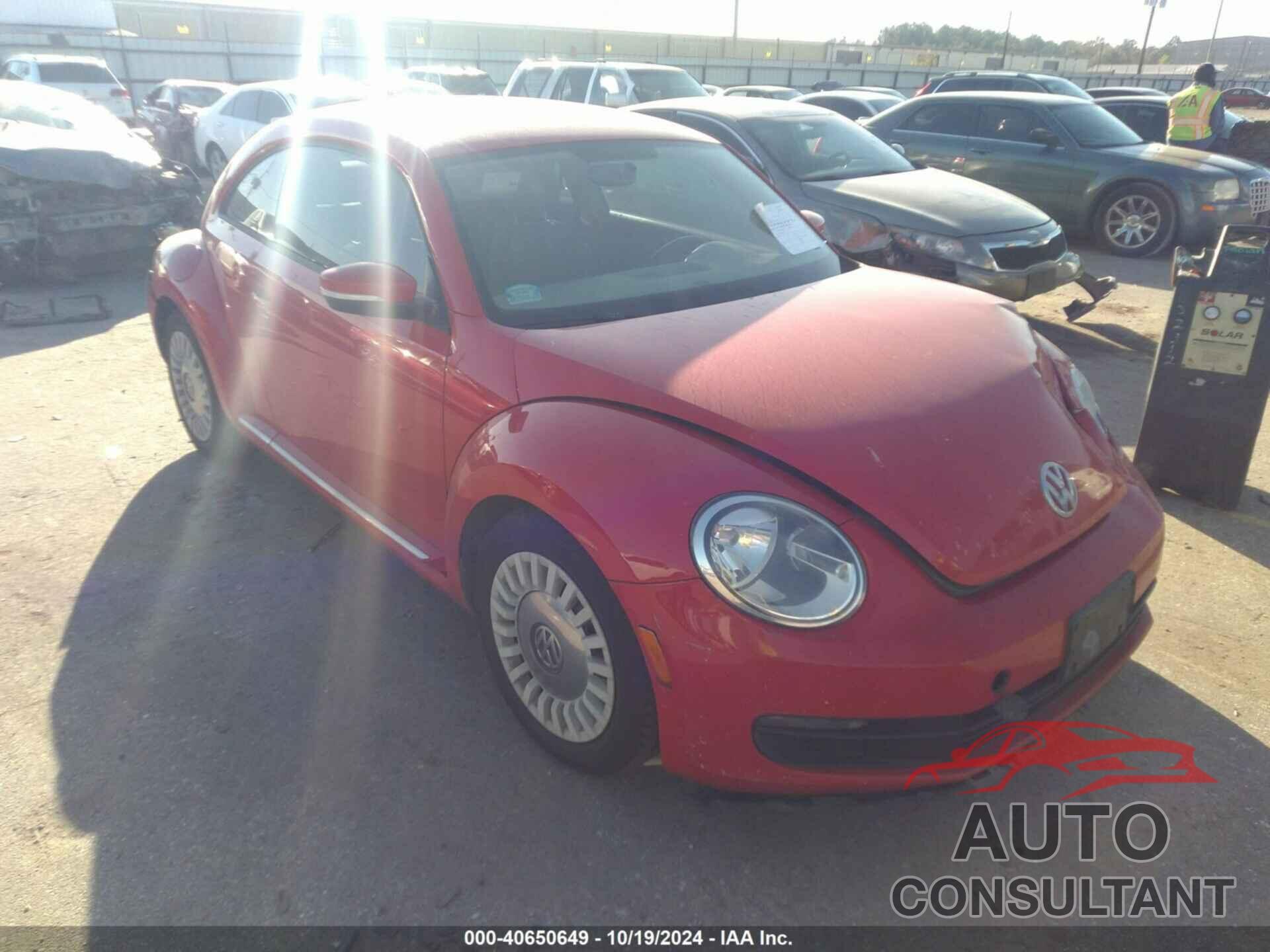 VOLKSWAGEN BEETLE 2014 - 3VWJX7AT3EM630114
