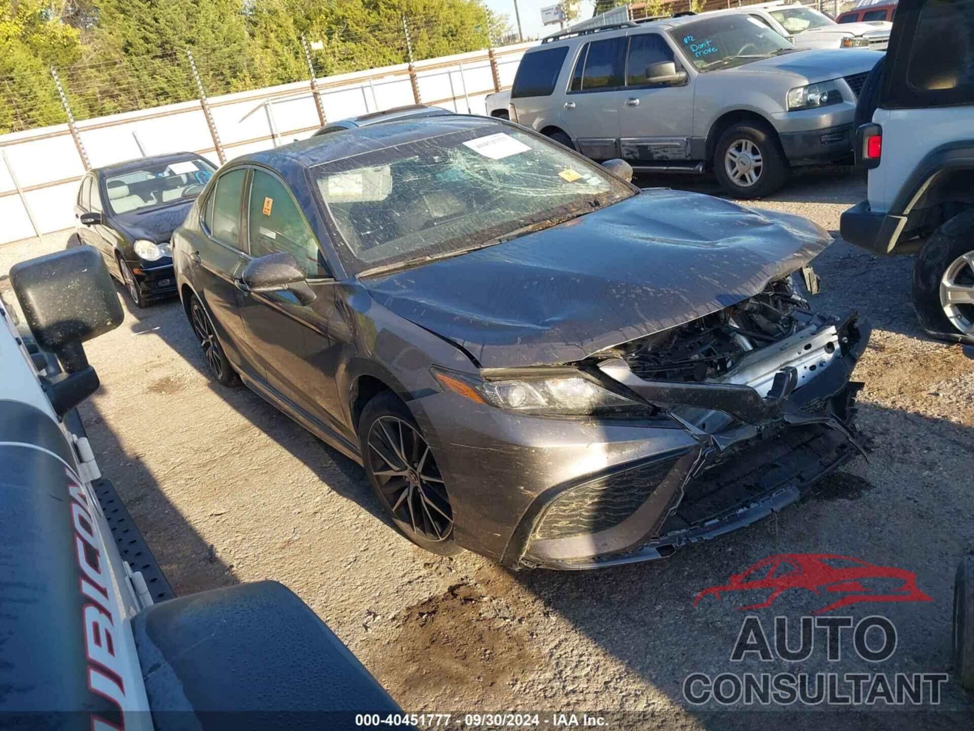 TOYOTA CAMRY 2023 - 4T1G11AK5PU756911