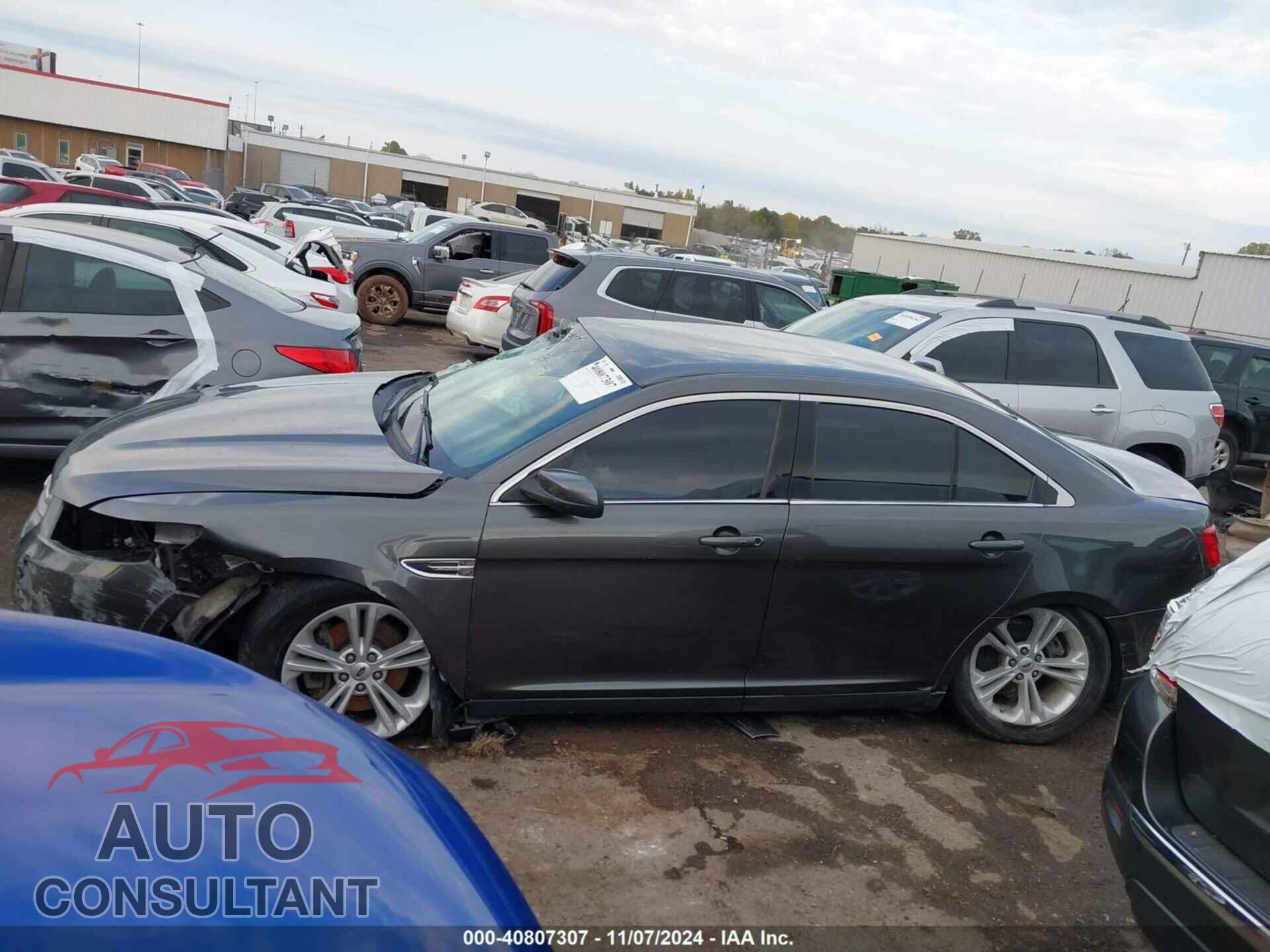 FORD TAURUS 2015 - 1FAHP2E82FG123958