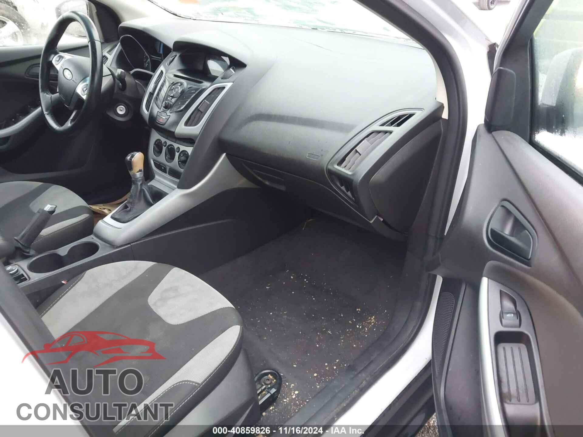 FORD FOCUS 2012 - 1FAHP3F21CL366566