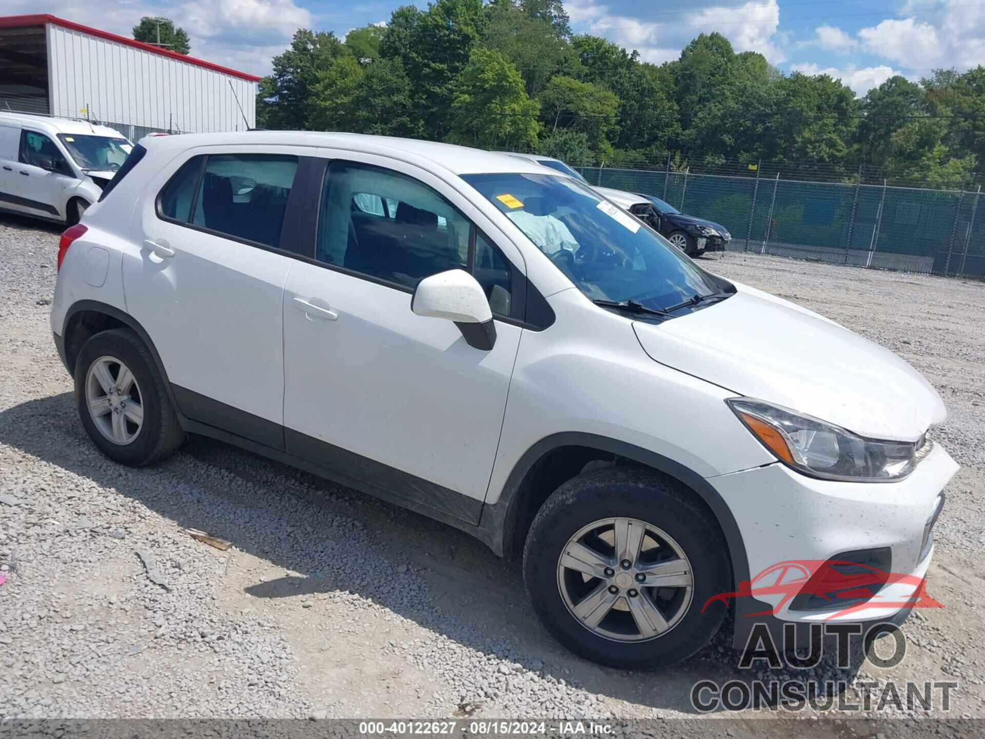 CHEVROLET TRAX 2017 - 3GNCJNSB8HL133357