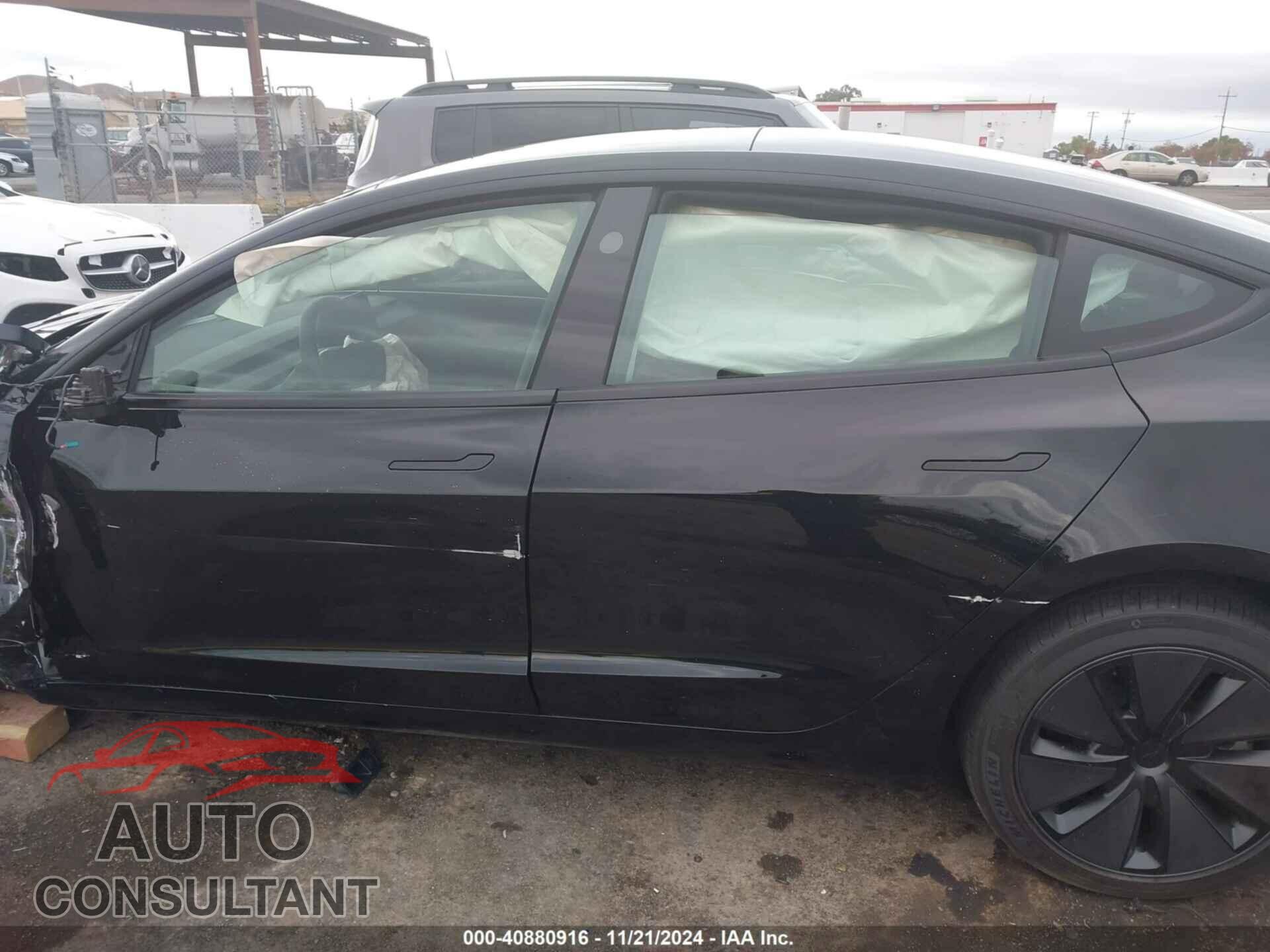 TESLA MODEL 3 2024 - 5YJ3E1EA3RF847289