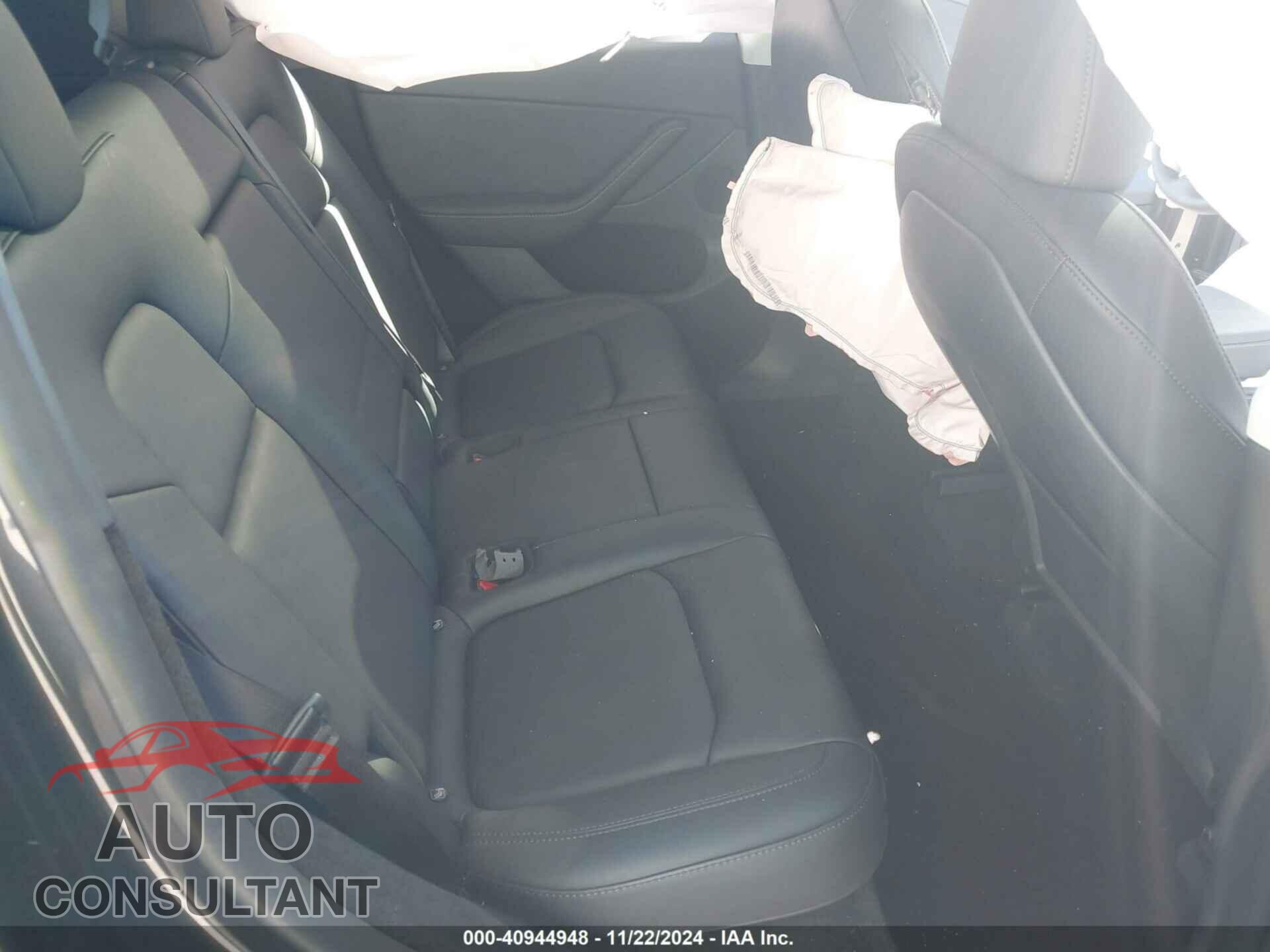 TESLA MODEL Y 2024 - 7SAYGDED2RF018387
