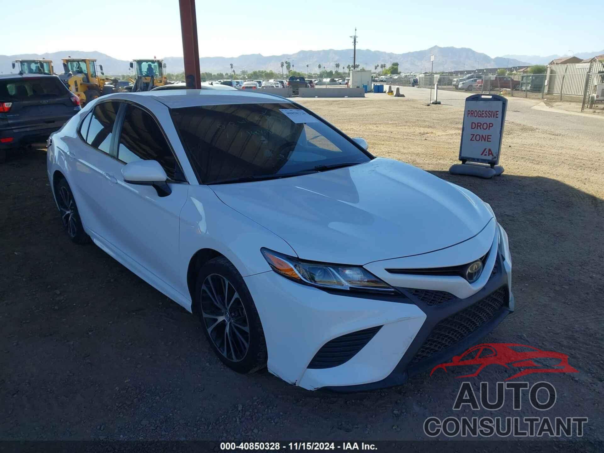 TOYOTA CAMRY 2018 - 4T1B11HKXJU578923