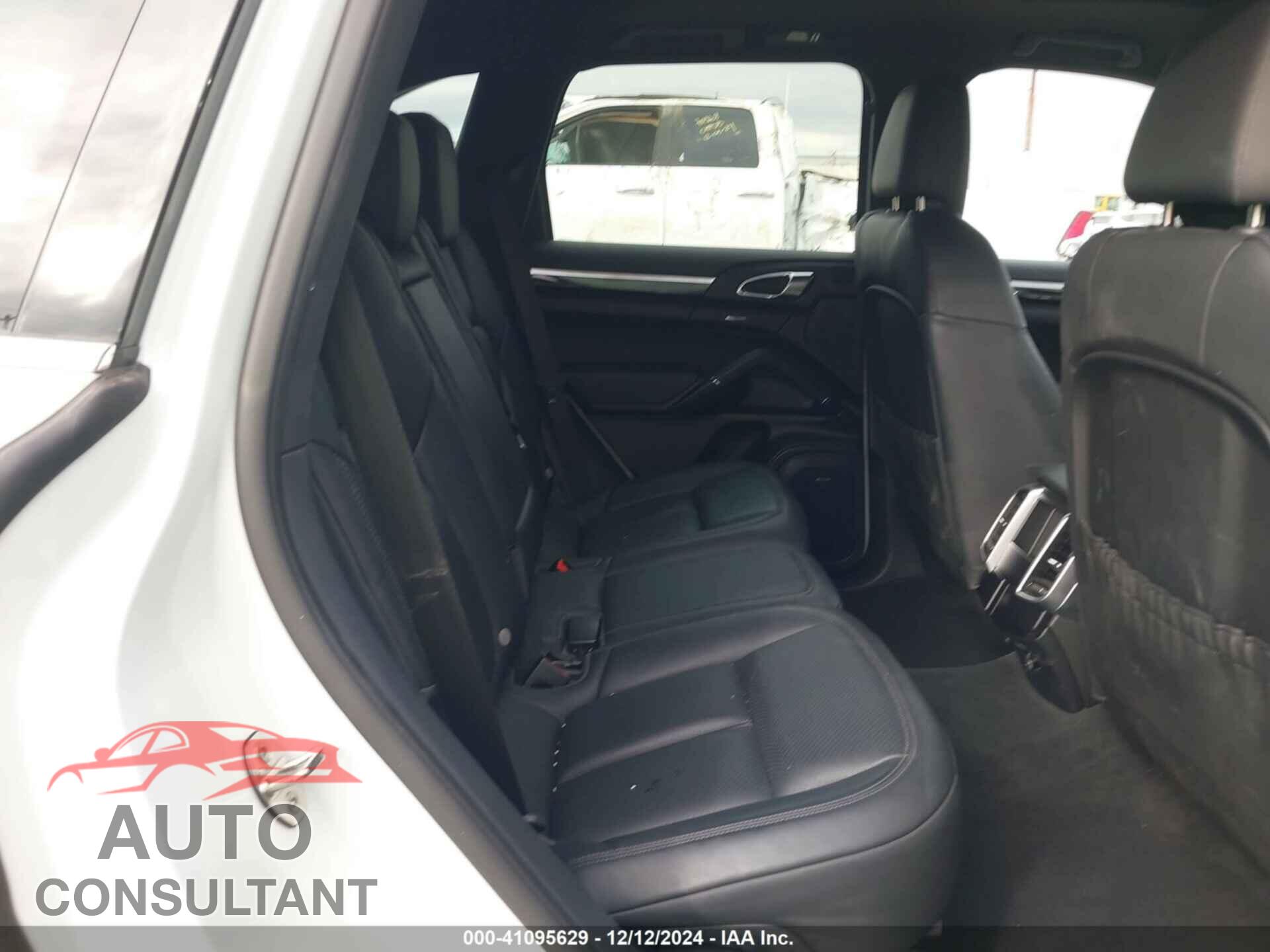 PORSCHE CAYENNE 2016 - WP1AA2A2XGKA12229