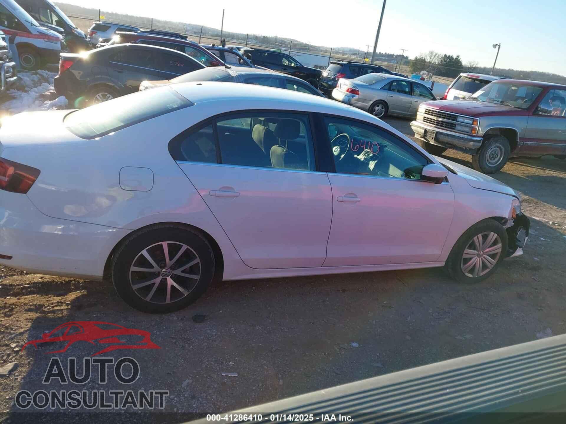 VOLKSWAGEN JETTA 2017 - 3VW2B7AJ1HM347300