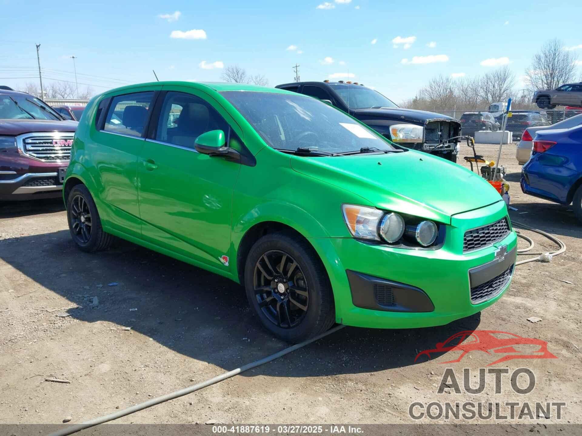 CHEVROLET SONIC 2015 - 1G1JC6SB4F4169736