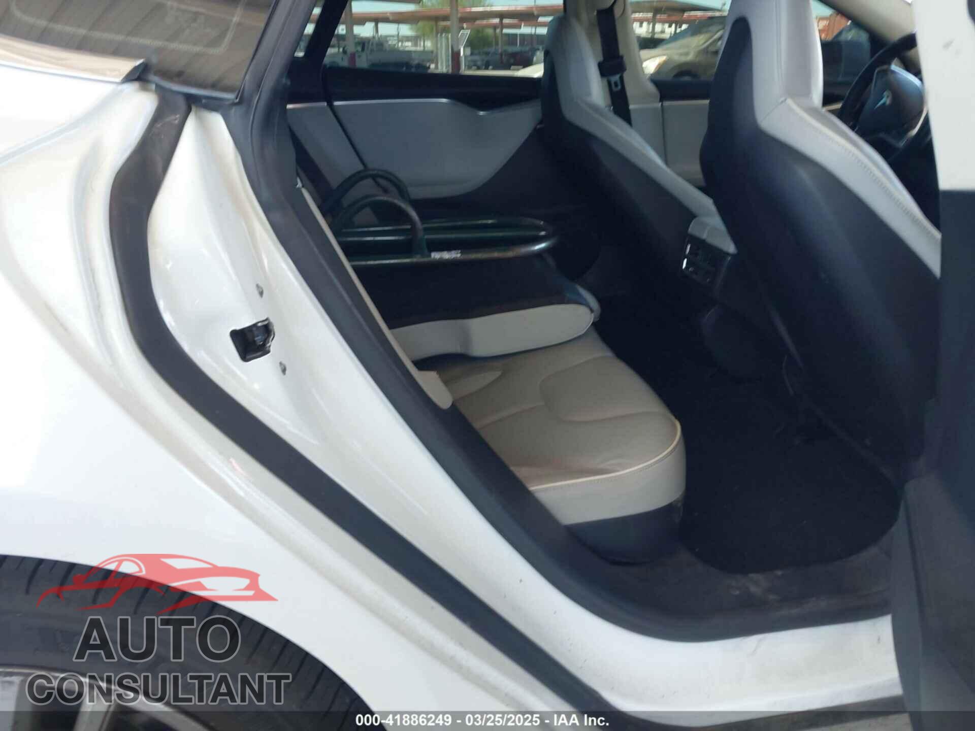 TESLA MODEL S 2013 - 5YJSA1CG8DFP22036