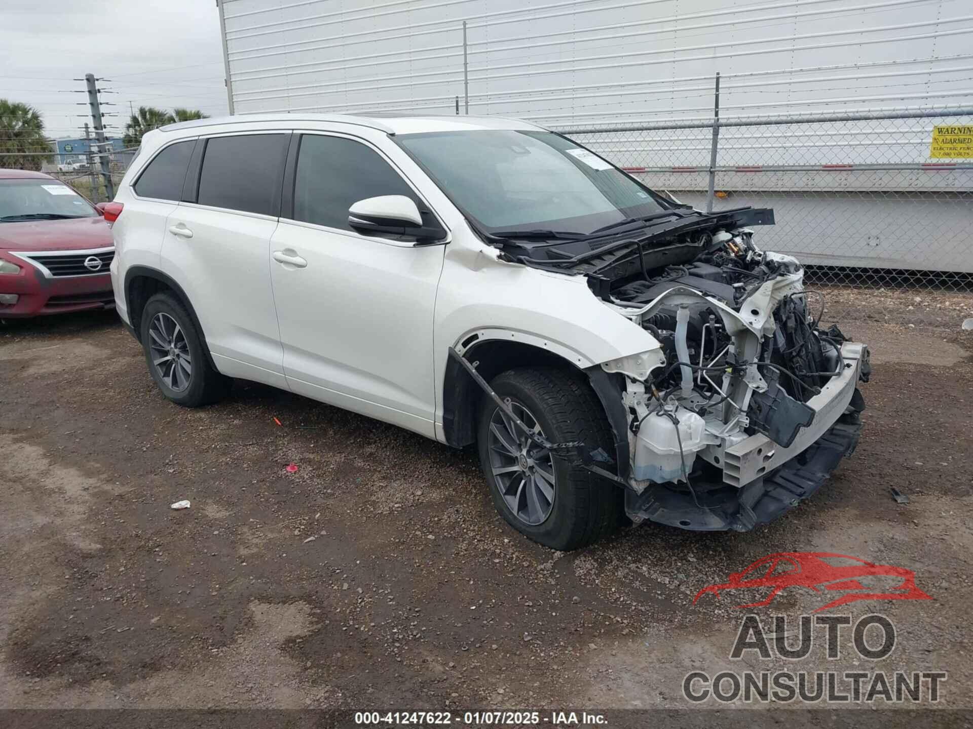 TOYOTA HIGHLANDER 2017 - 5TDKZRFH4HS523384