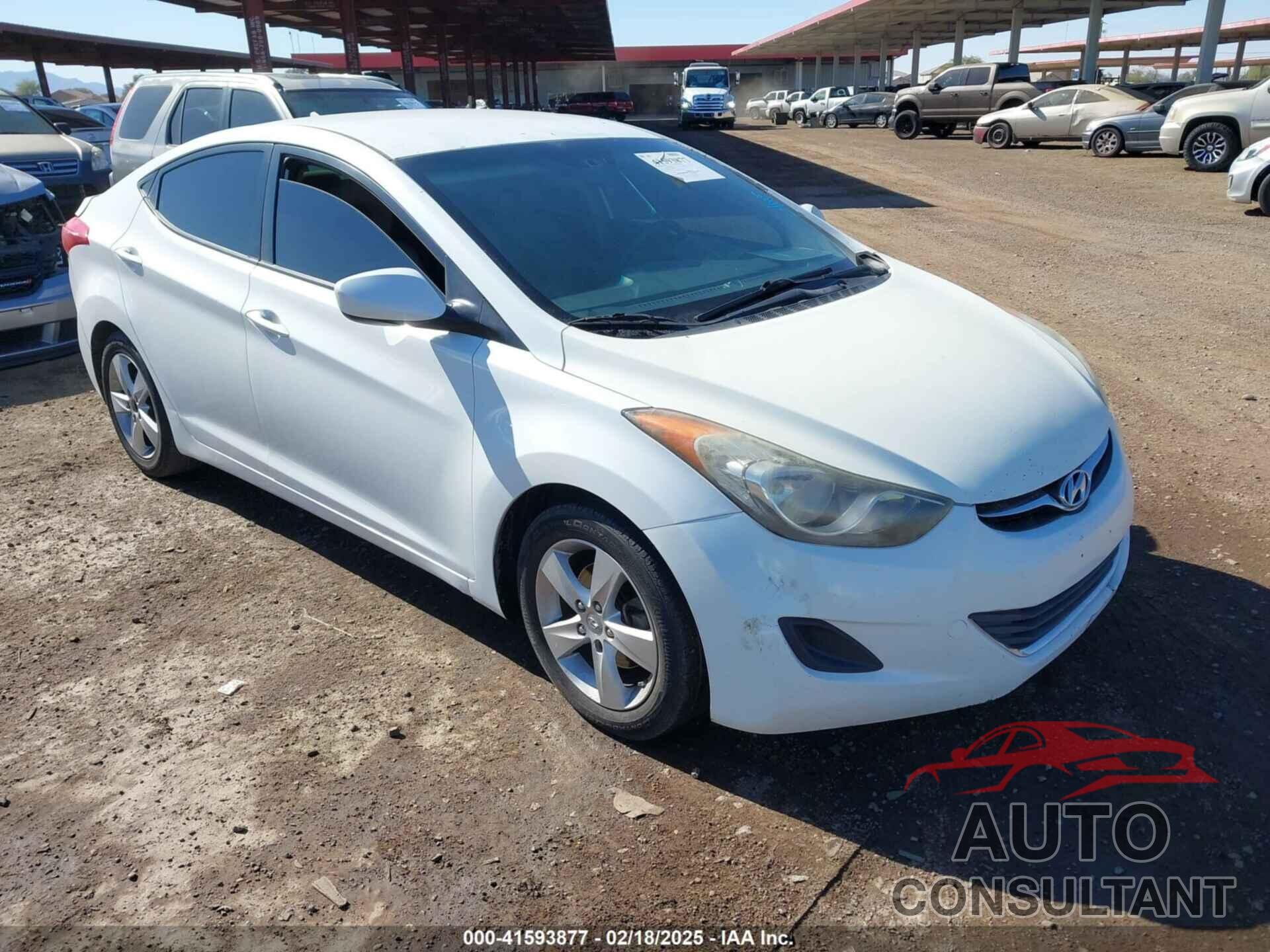 HYUNDAI ELANTRA 2013 - 5NPDH4AE8DH352229
