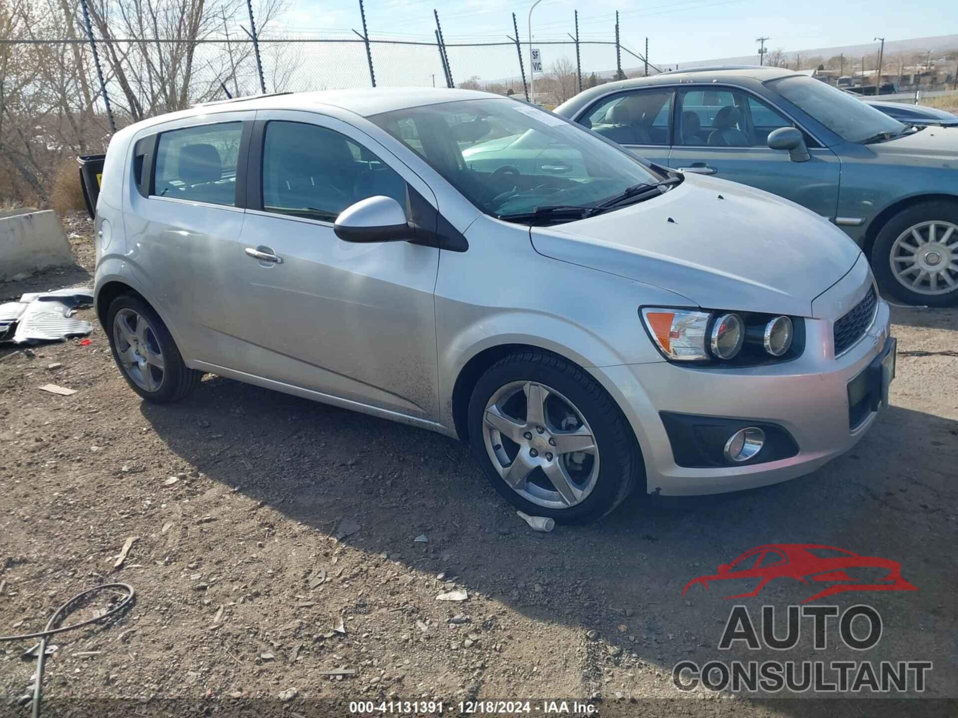 CHEVROLET SONIC 2014 - 1G1JE6SB4E4114955