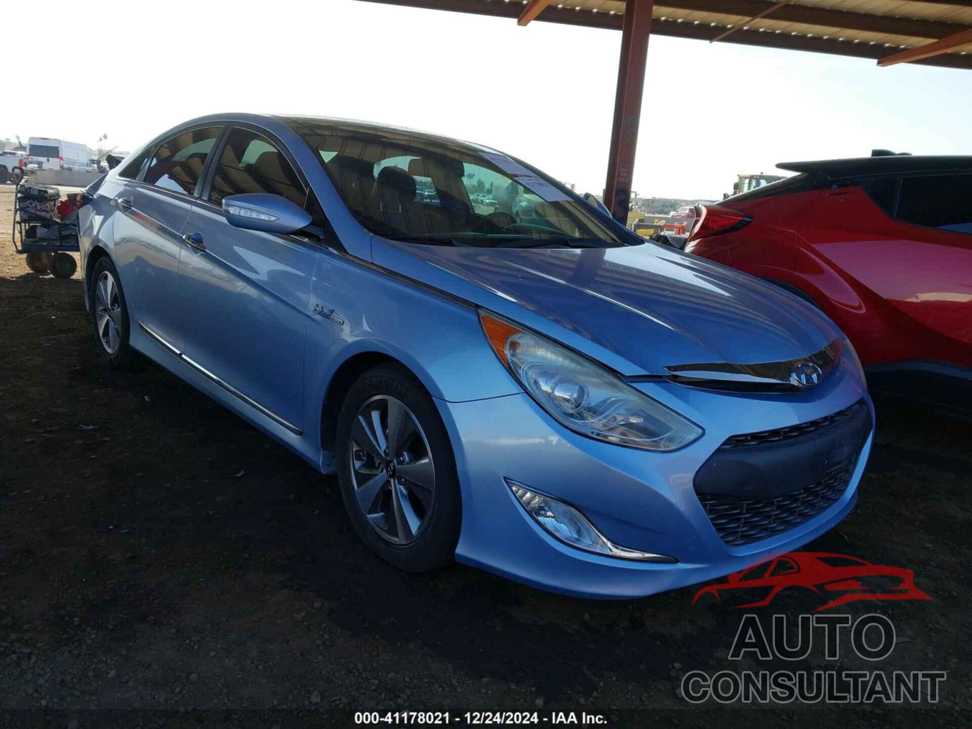 HYUNDAI SONATA 2012 - KMHEC4A48CA040228