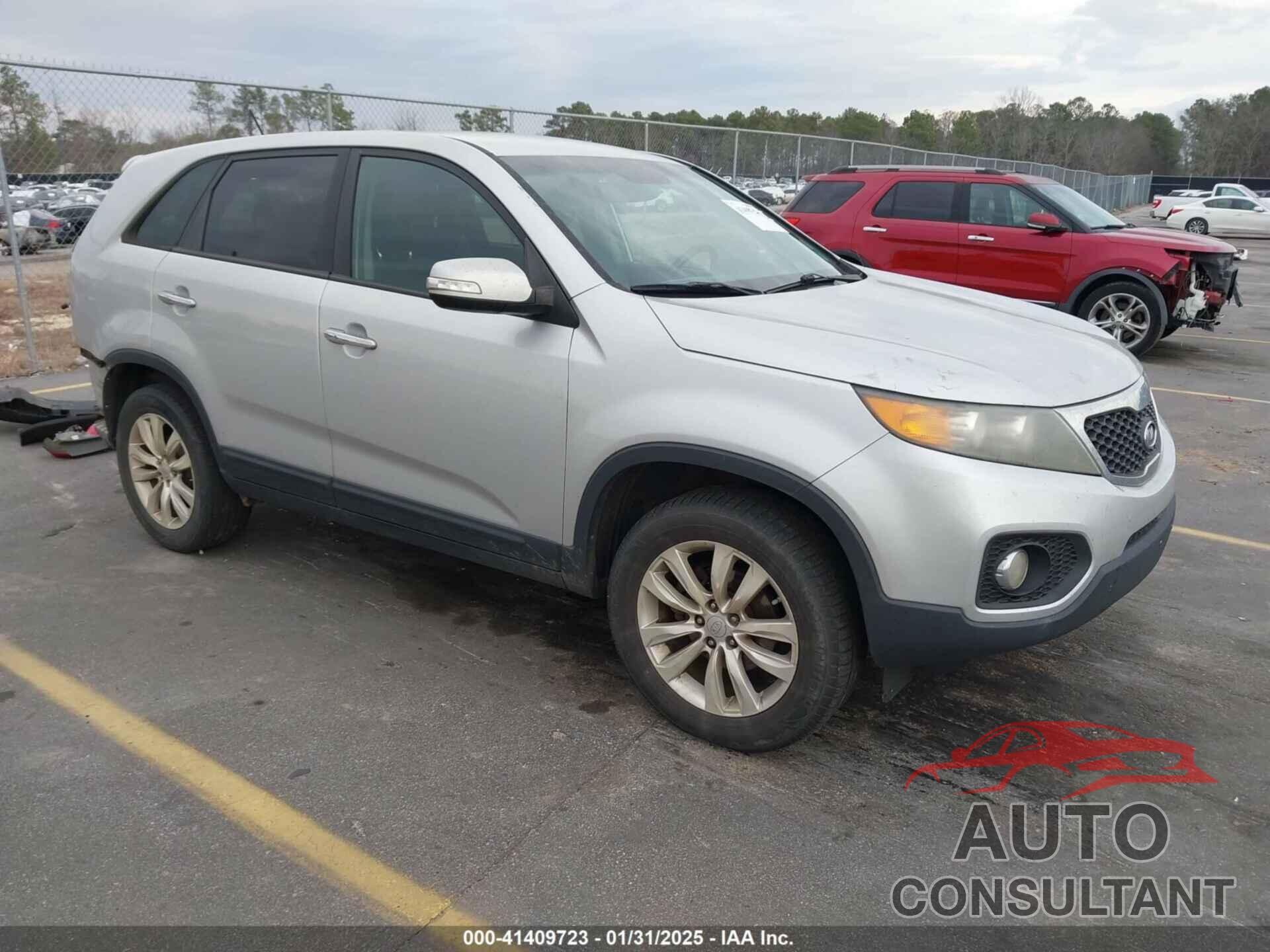 KIA SORENTO 2011 - 5XYKU3A18BG012559