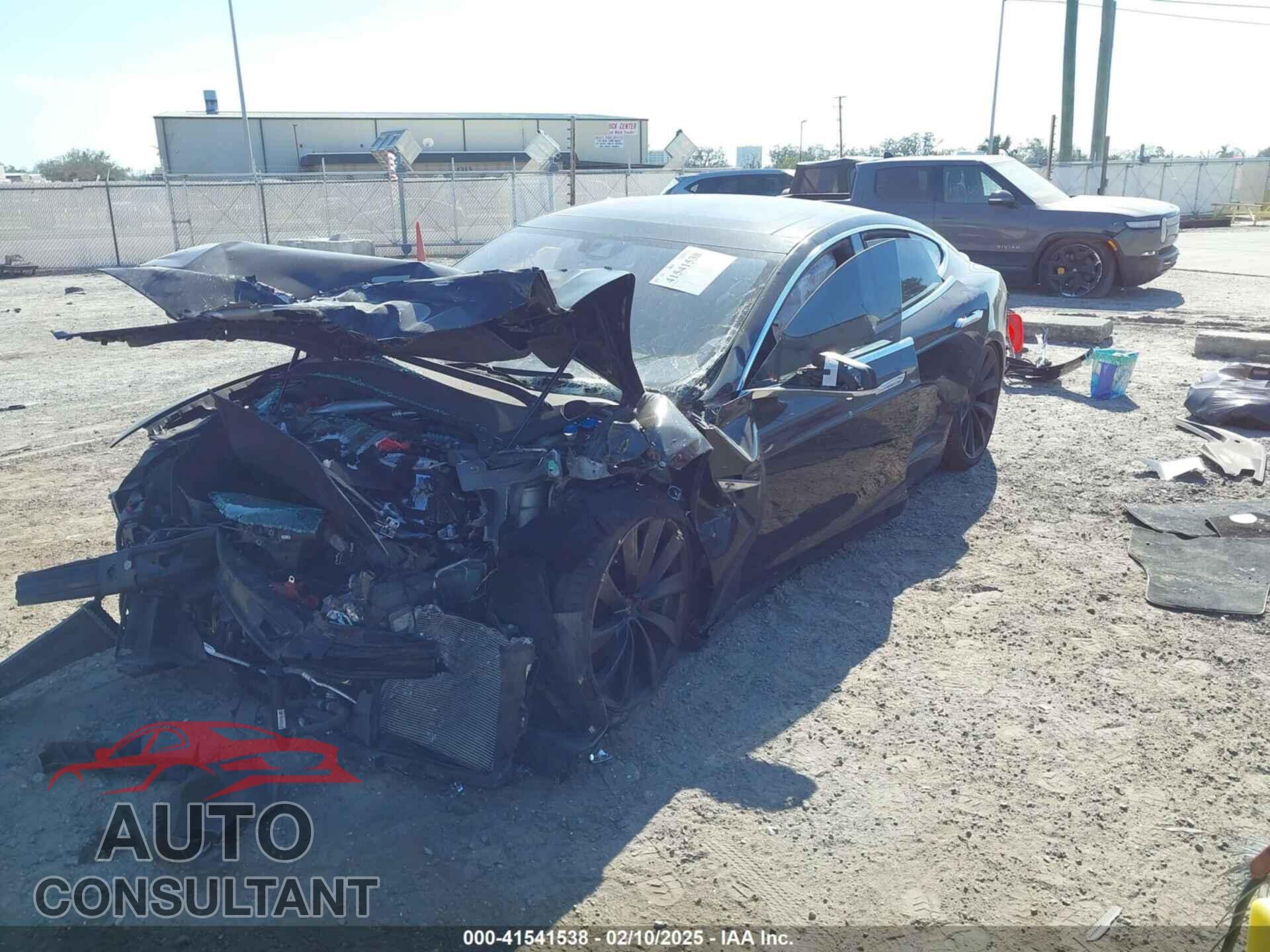 TESLA MODEL S 2015 - 5YJSA4V45FF097442
