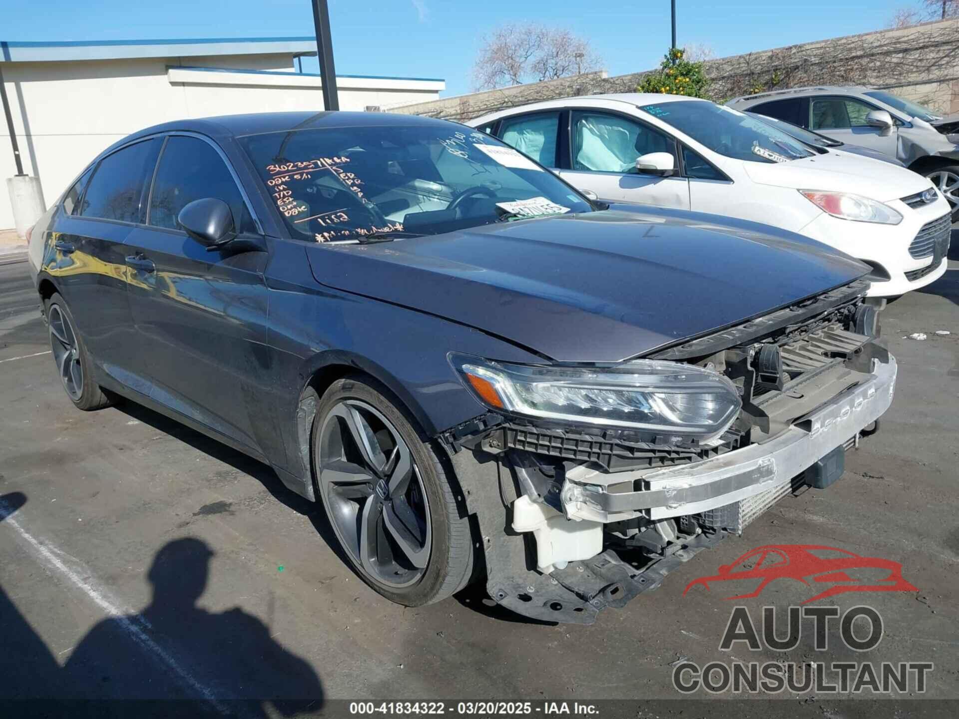 HONDA ACCORD 2018 - 1HGCV1F33JA051673
