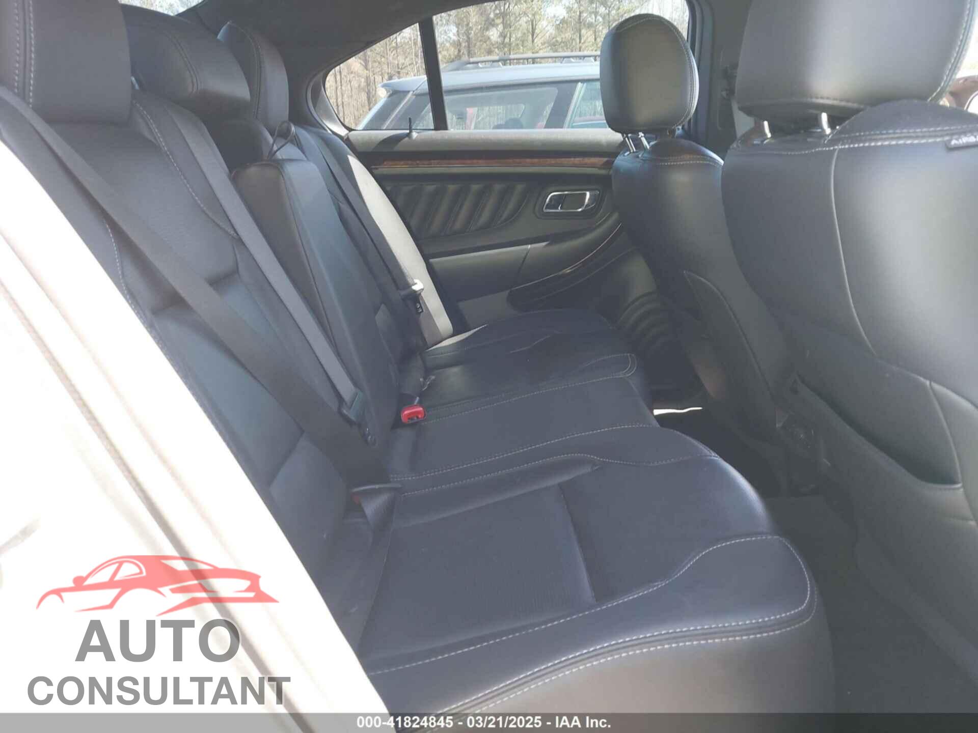 FORD TAURUS 2018 - 1FAHP2F85JG118664