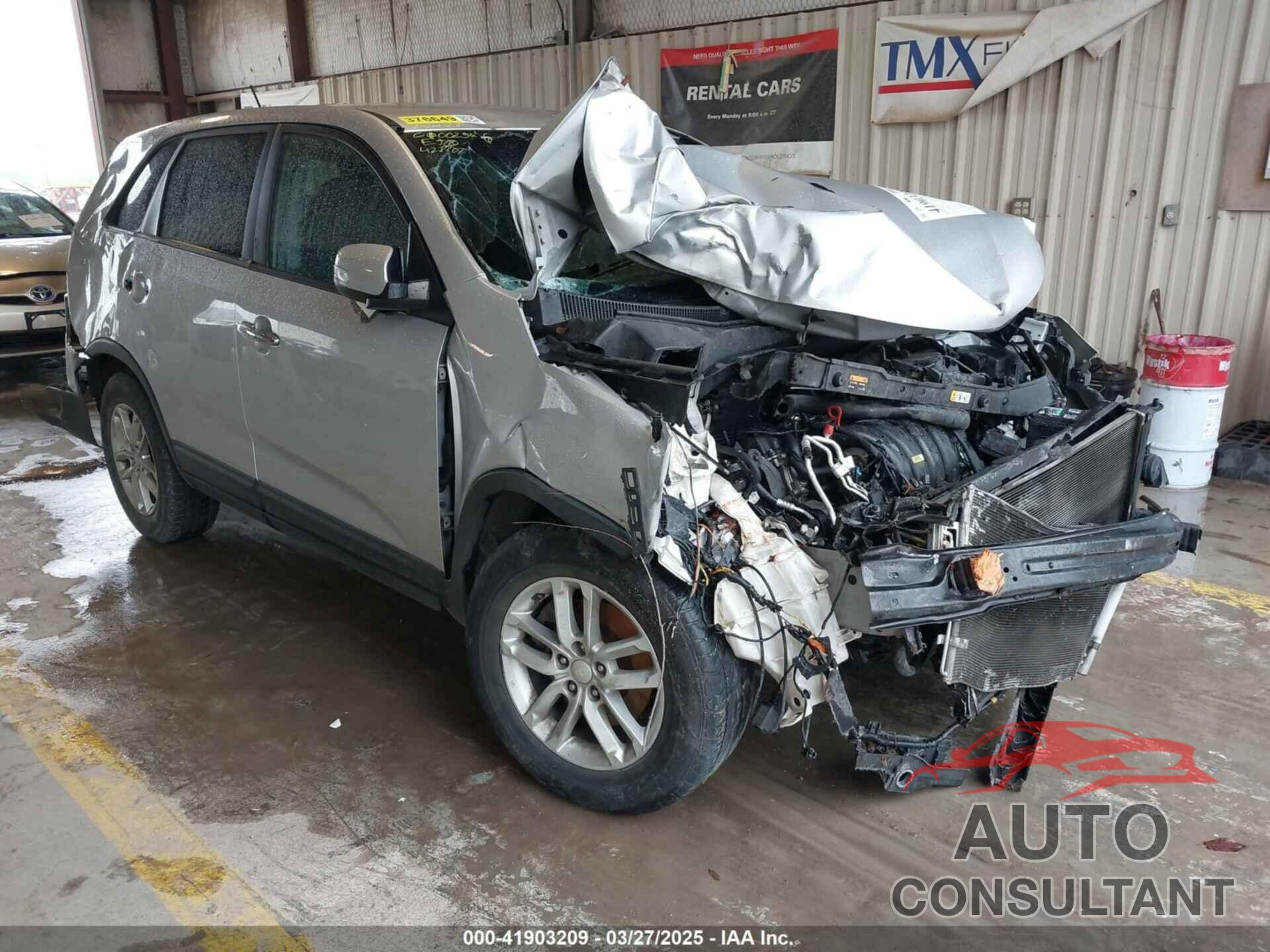 KIA SORENTO 2014 - 5XYKT4A69EG428807