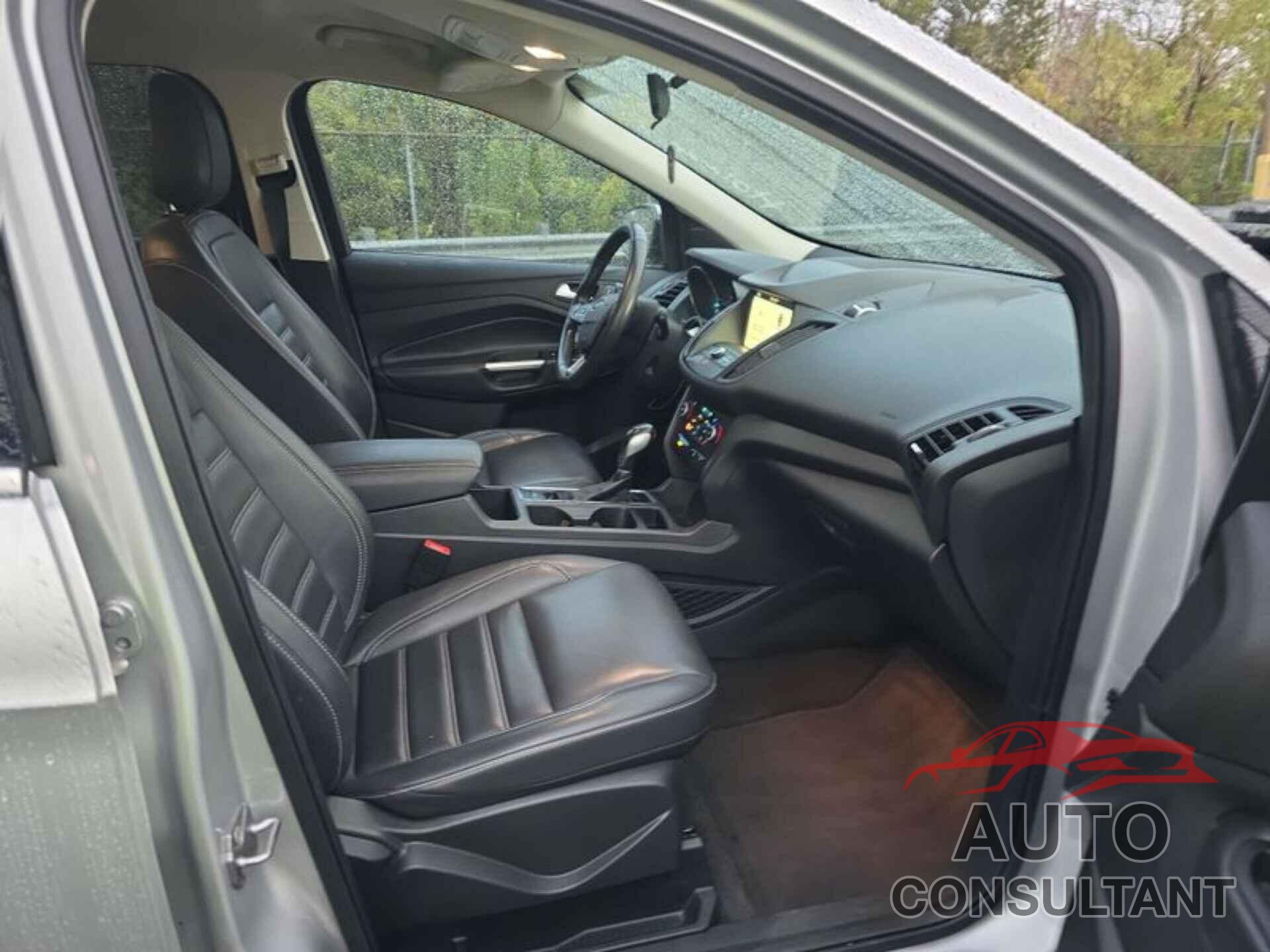 FORD ESCAPE 2019 - 1FMCU9HDXKUA65538