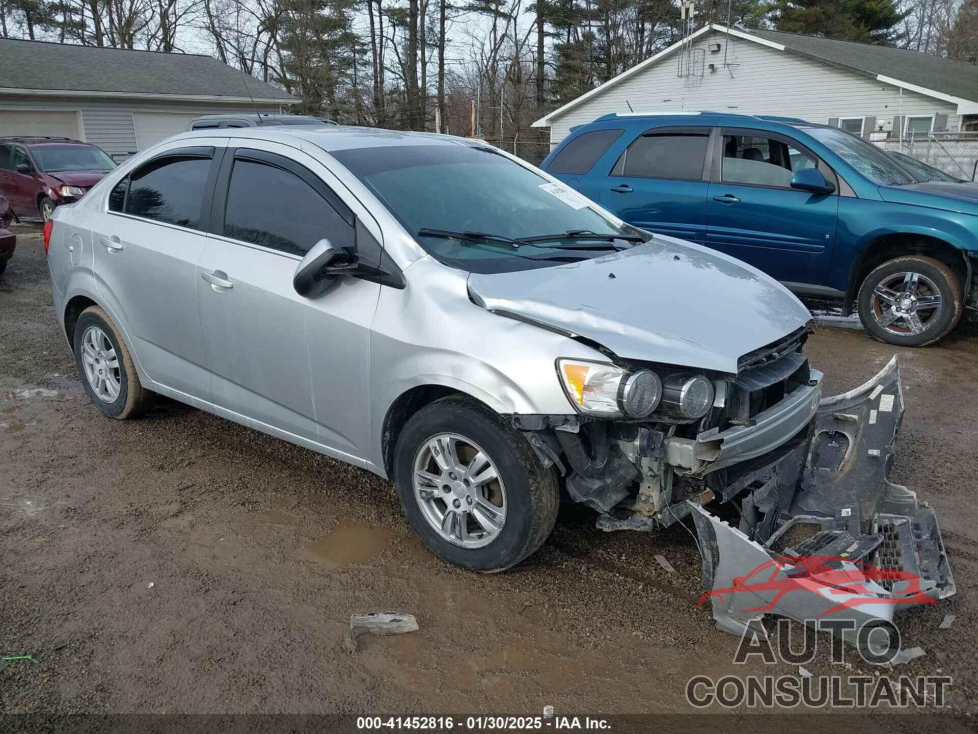 CHEVROLET SONIC 2015 - 1G1JD5SH5F4217403