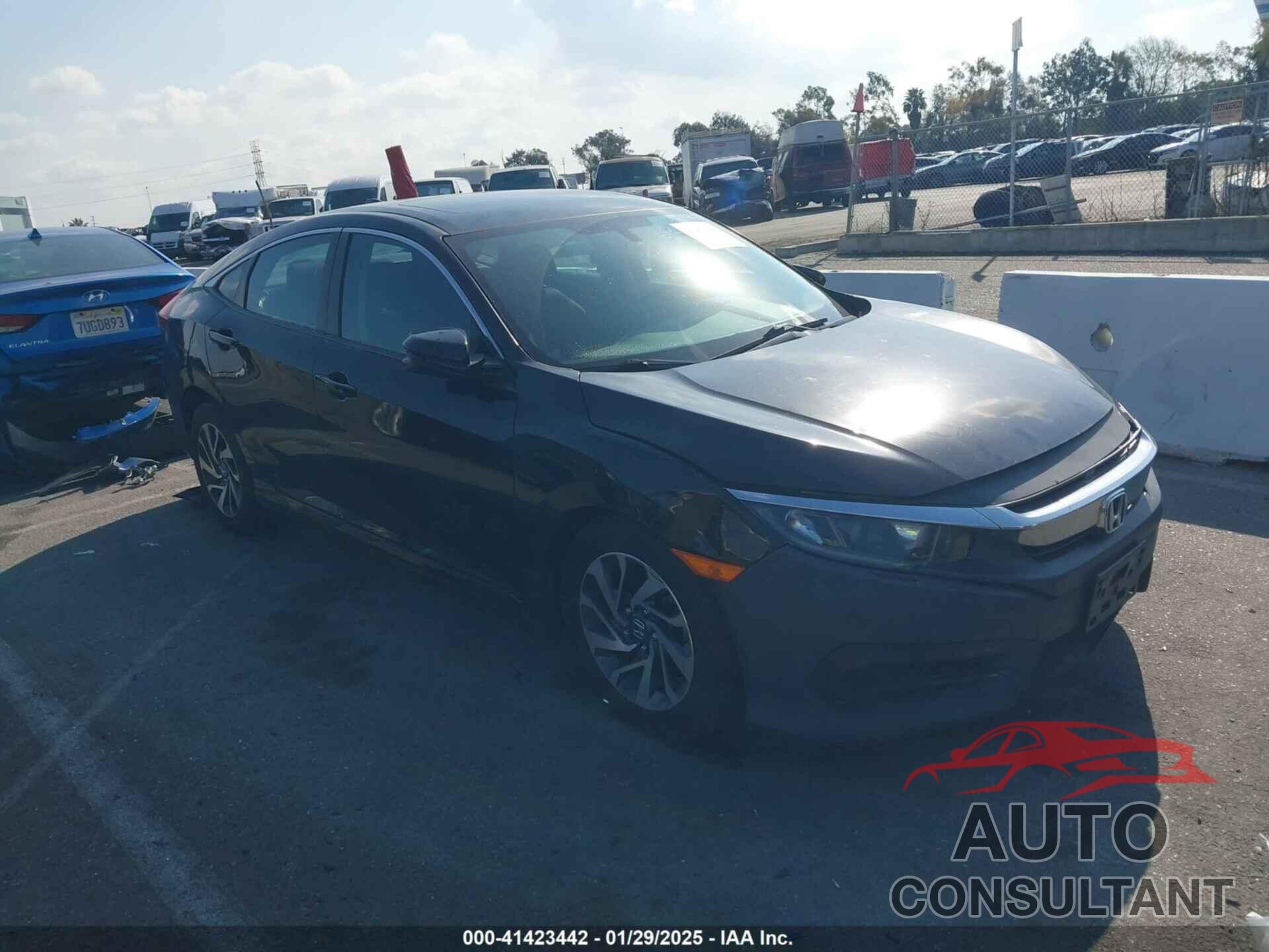 HONDA CIVIC 2018 - 2HGFC2F75JH528116