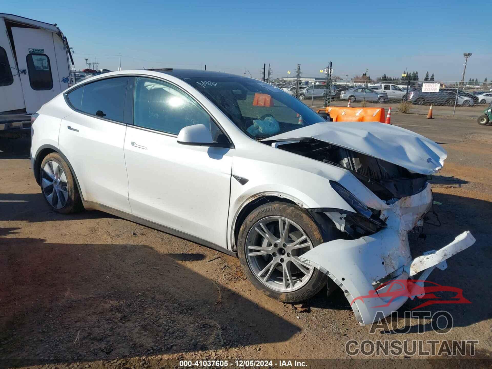 TESLA MODEL Y 2022 - 7SAYGAEE0NF523510