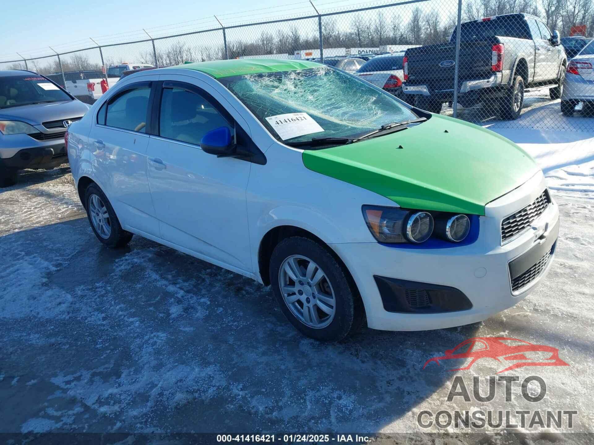 CHEVROLET SONIC 2013 - 1G1JC5SH2D4256353