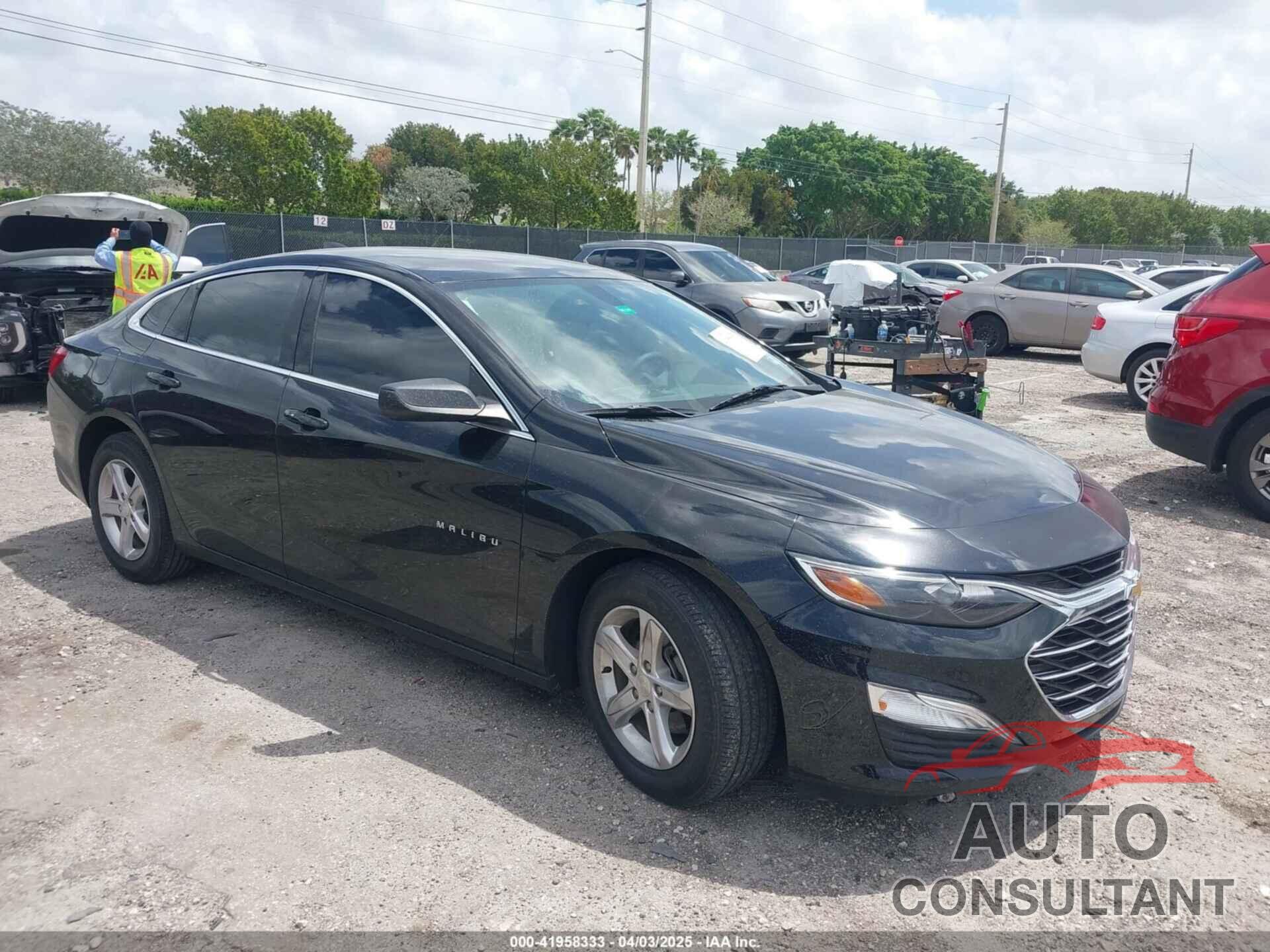 CHEVROLET MALIBU 2022 - 1G1ZB5ST5NF211567