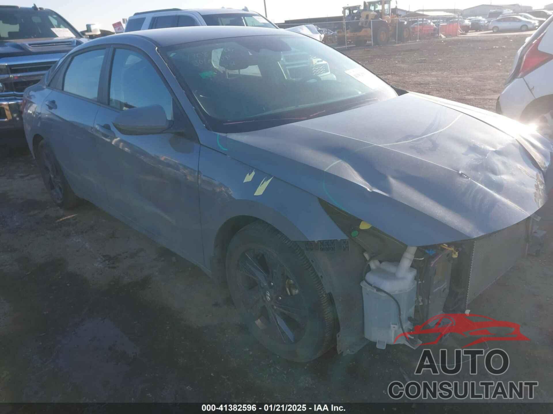 HYUNDAI ELANTRA 2022 - KMHLM4AG6NU285111
