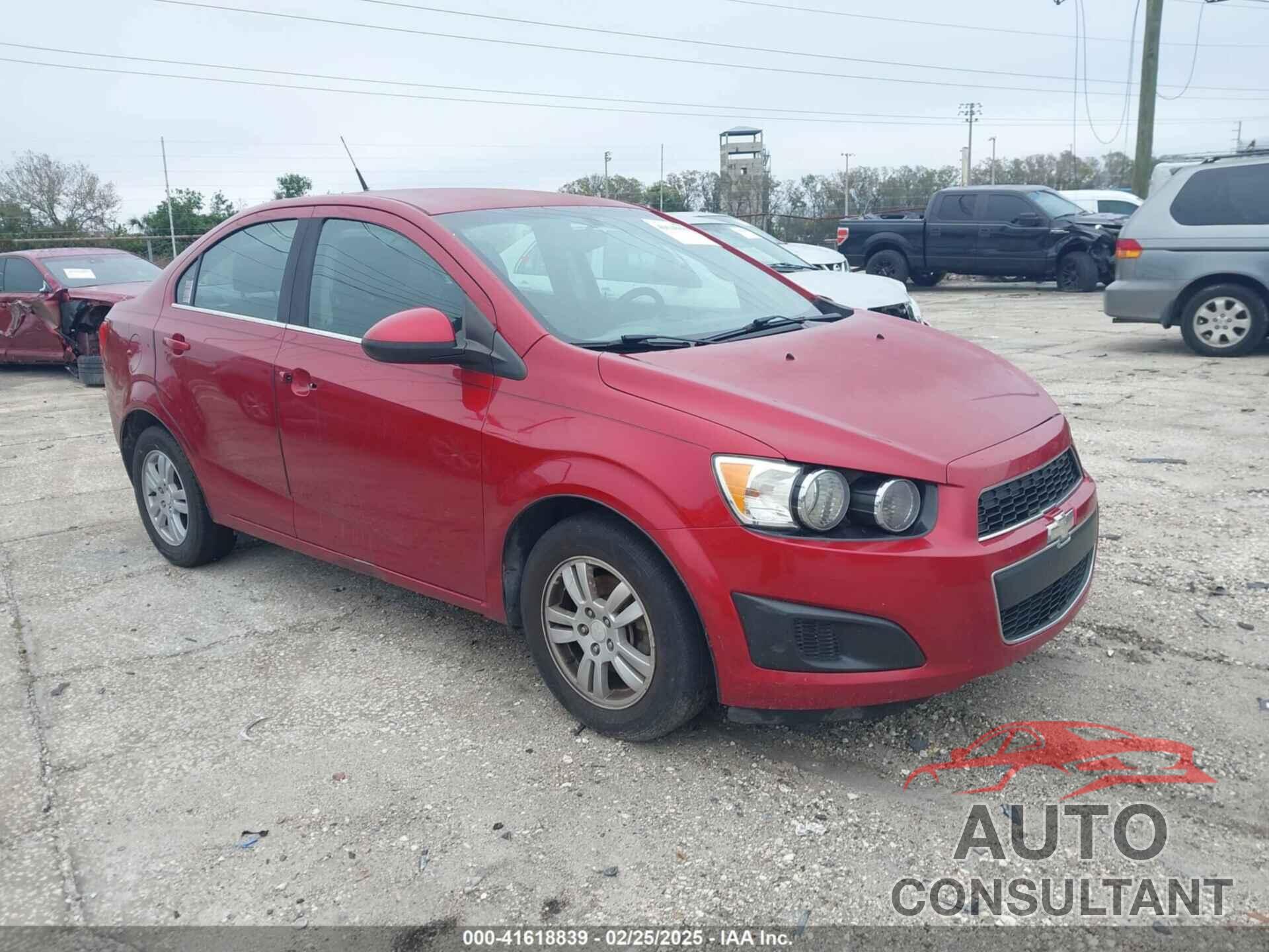 CHEVROLET SONIC 2014 - 1G1JC5SB9E4118791
