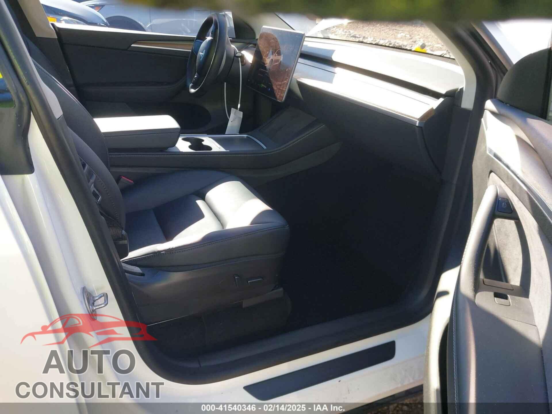 TESLA MODEL Y 2022 - 7SAYGDEF7NF537401