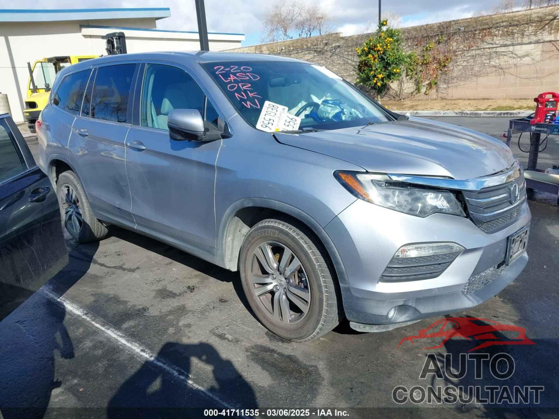 HONDA PILOT 2017 - 5FNYF6H77HB075586