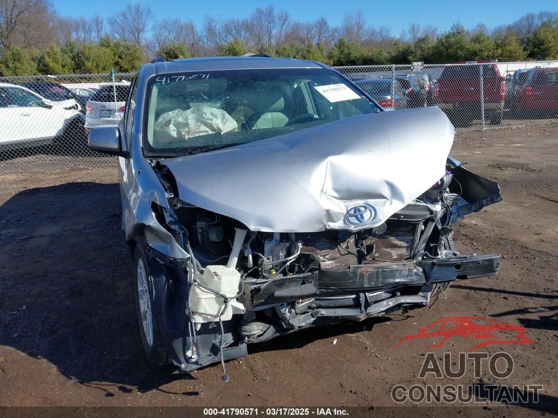 TOYOTA SIENNA 2012 - 5TDDK3DC6CS045009