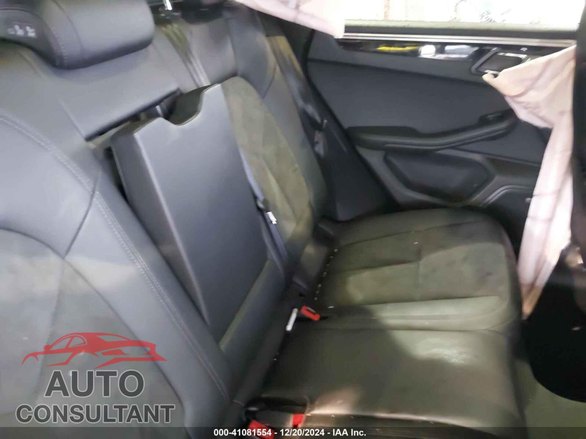 PORSCHE MACAN 2018 - WP1AA2A57JLB14924