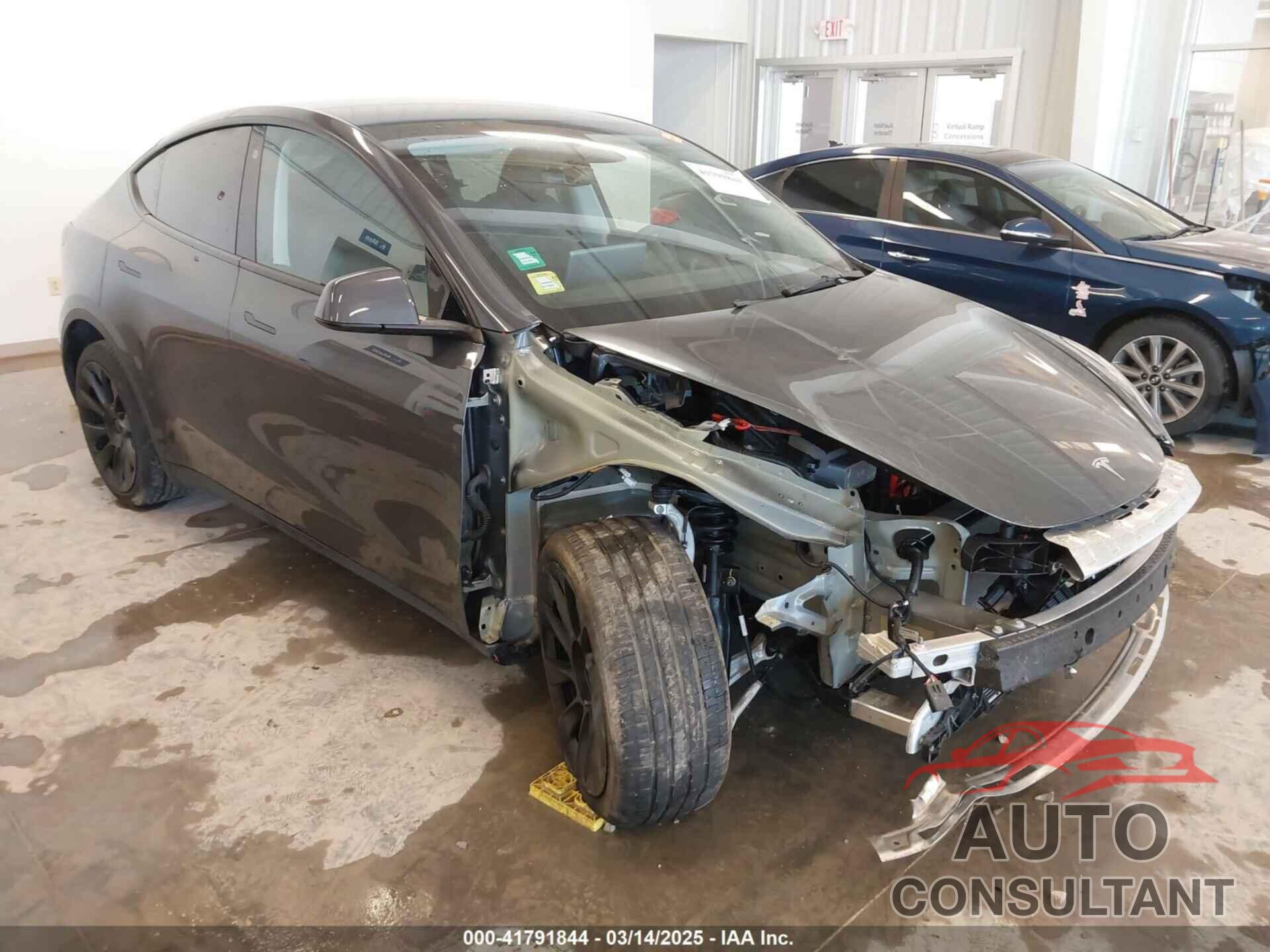 TESLA MODEL Y 2022 - 7SAYGDEE8NA017194