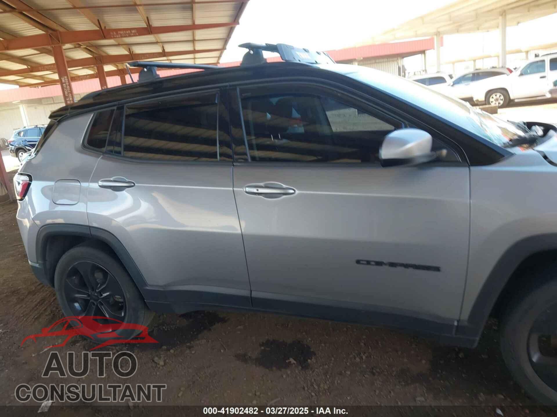 JEEP COMPASS 2018 - 3C4NJCBB0JT300192