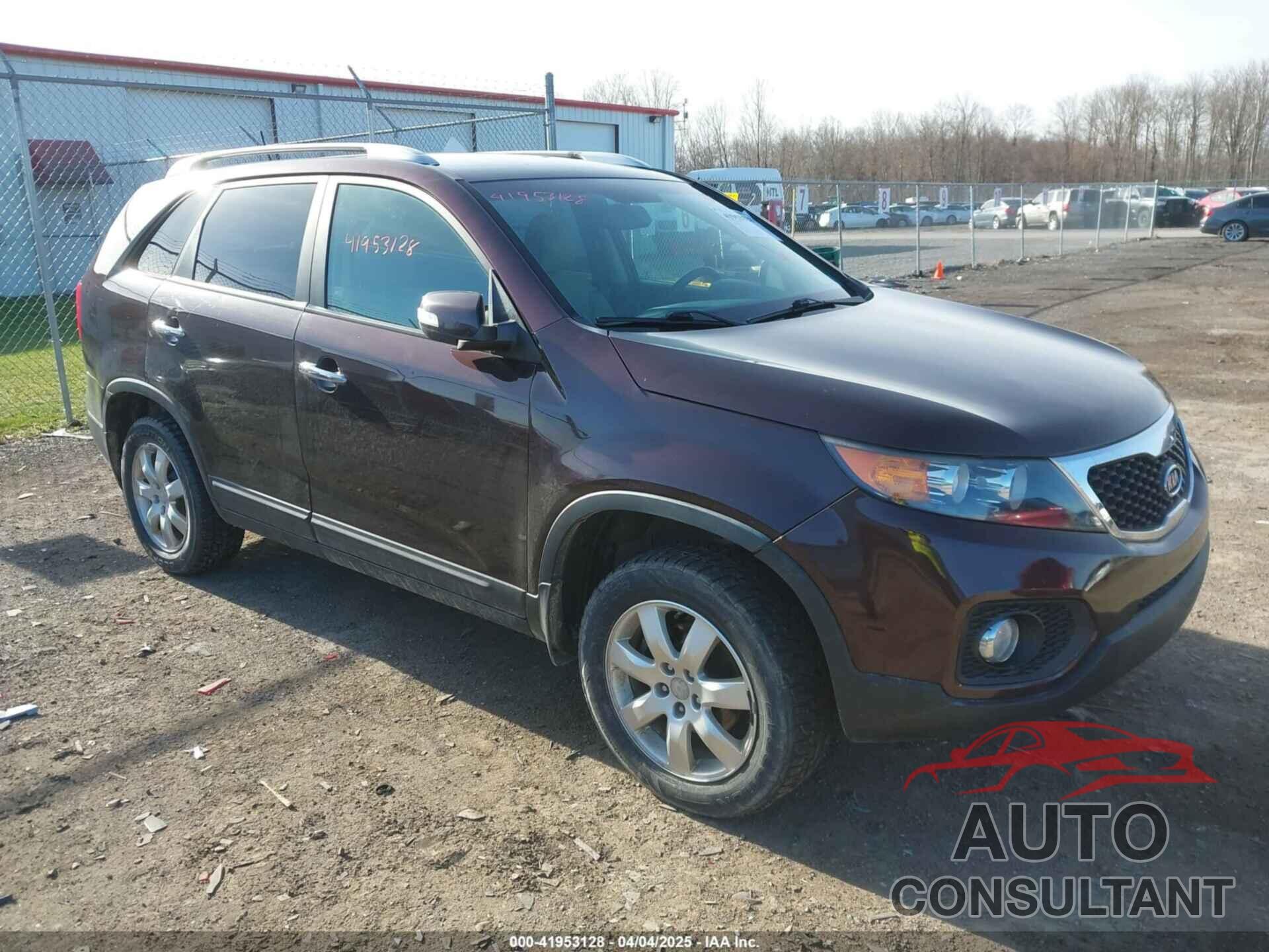 KIA SORENTO 2011 - 5XYKT4A13BG004247