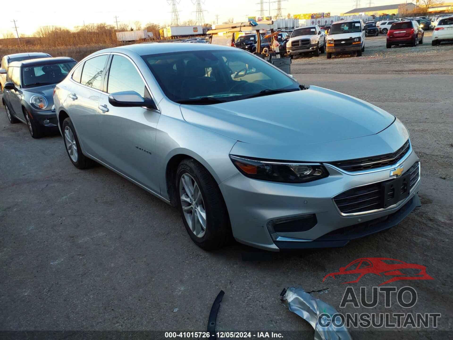 CHEVROLET MALIBU 2017 - 1G1ZE5ST4HF149591