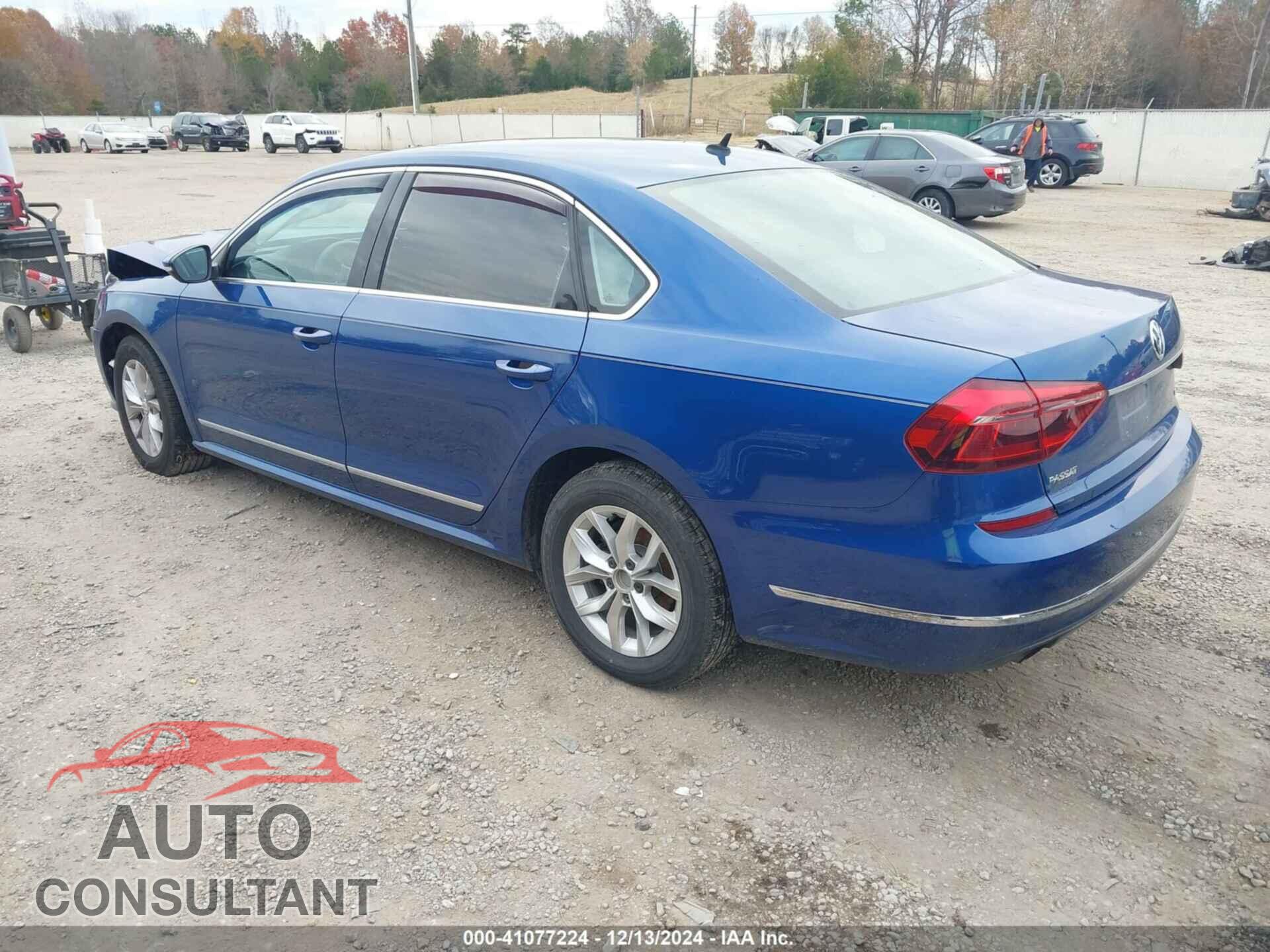 VOLKSWAGEN PASSAT 2017 - 1VWAT7A31HC021654