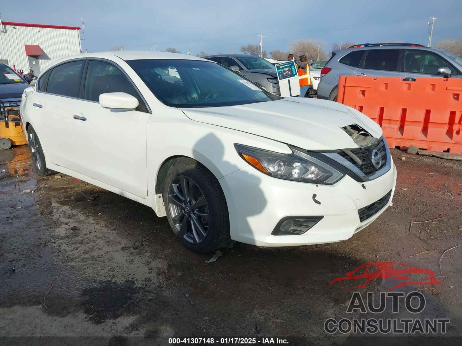 NISSAN ALTIMA 2018 - 1N4AL3AP3JC184686