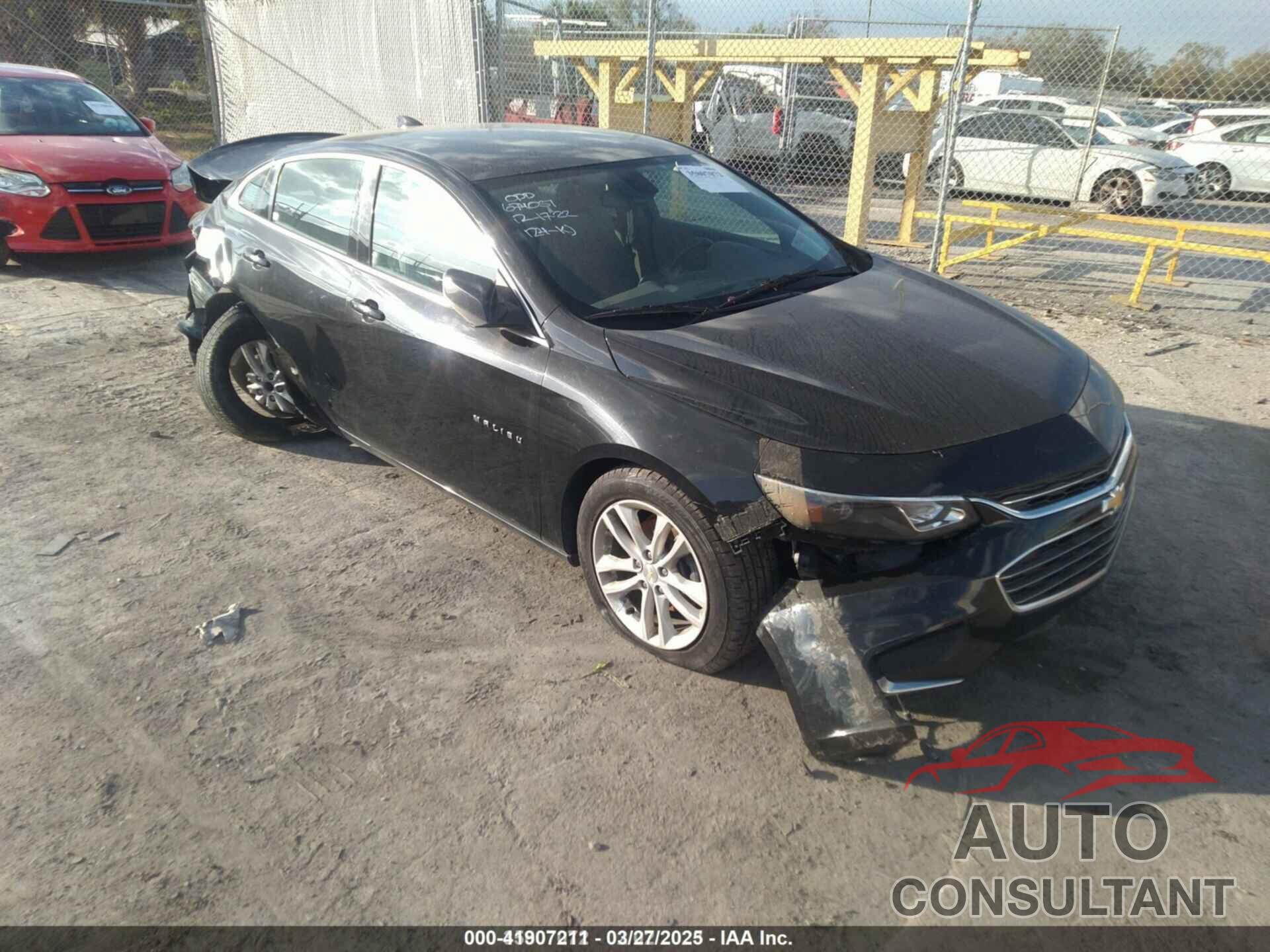 CHEVROLET MALIBU 2017 - 1G1ZE5ST8HF222400